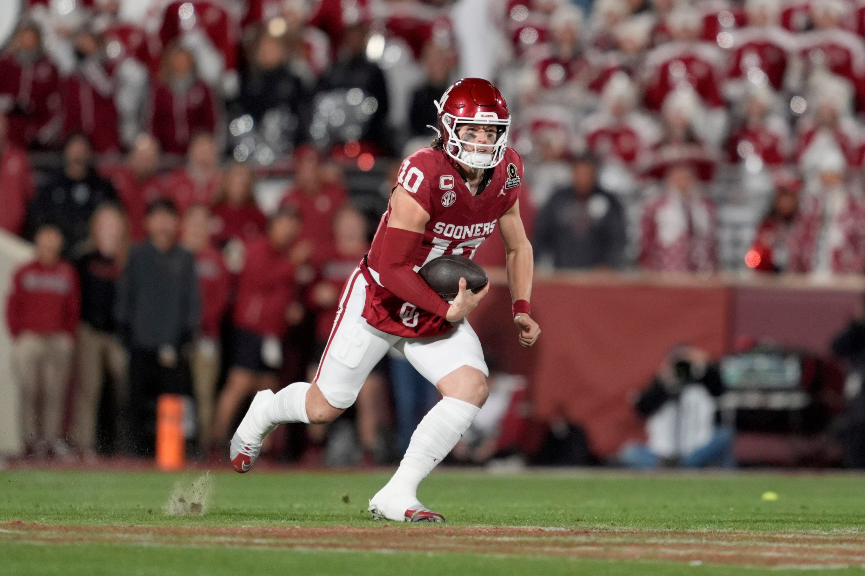 Oklahoma Sooners quarterback John mateer run game