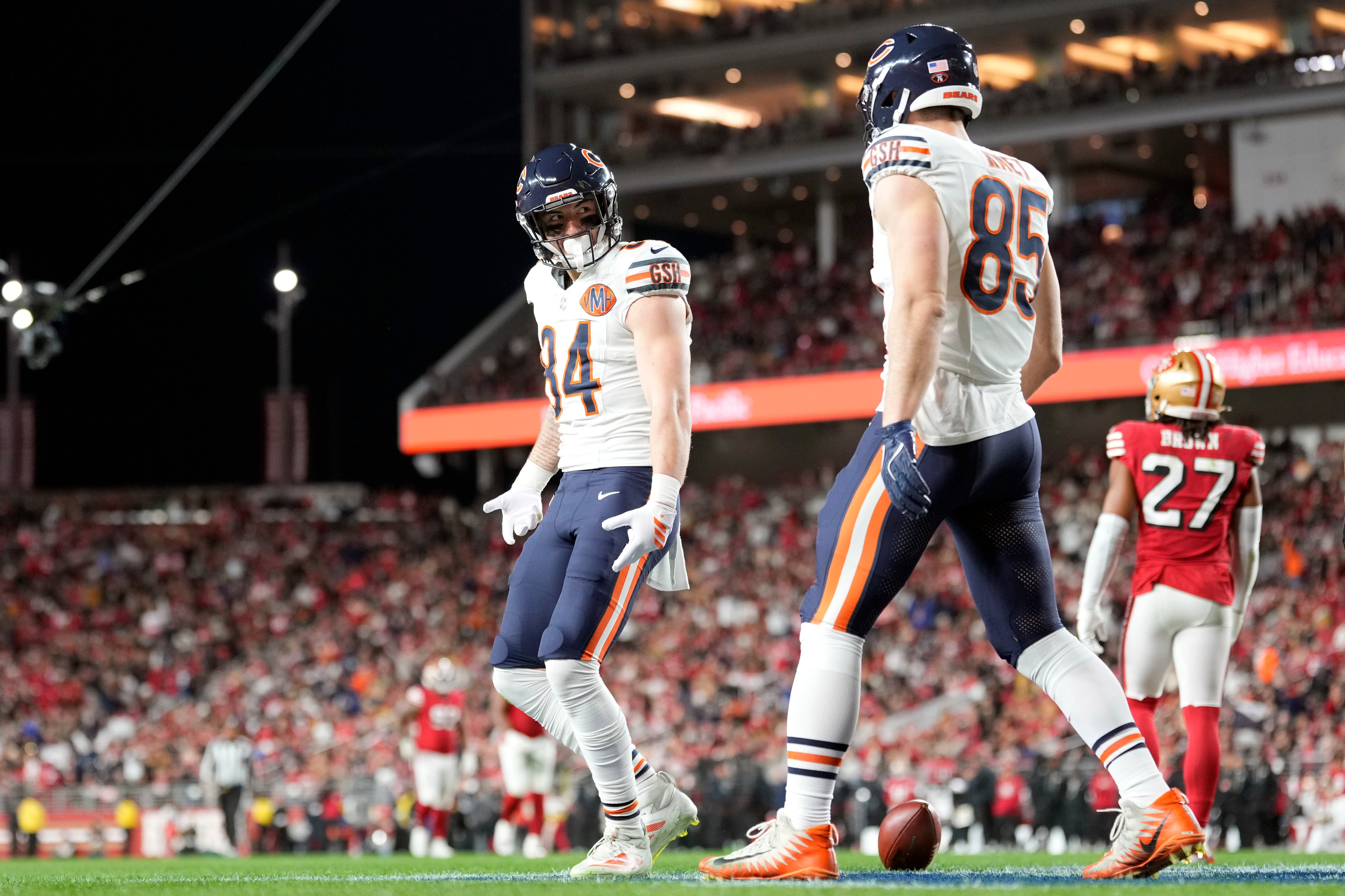 Dec 28, 2025; Santa Clara, California, USA; Chicago Bears tight end Colston Loveland (84) celebrates after scoring a touchdown against the San Francisco 49ers in the first half at Levi's Stadium.