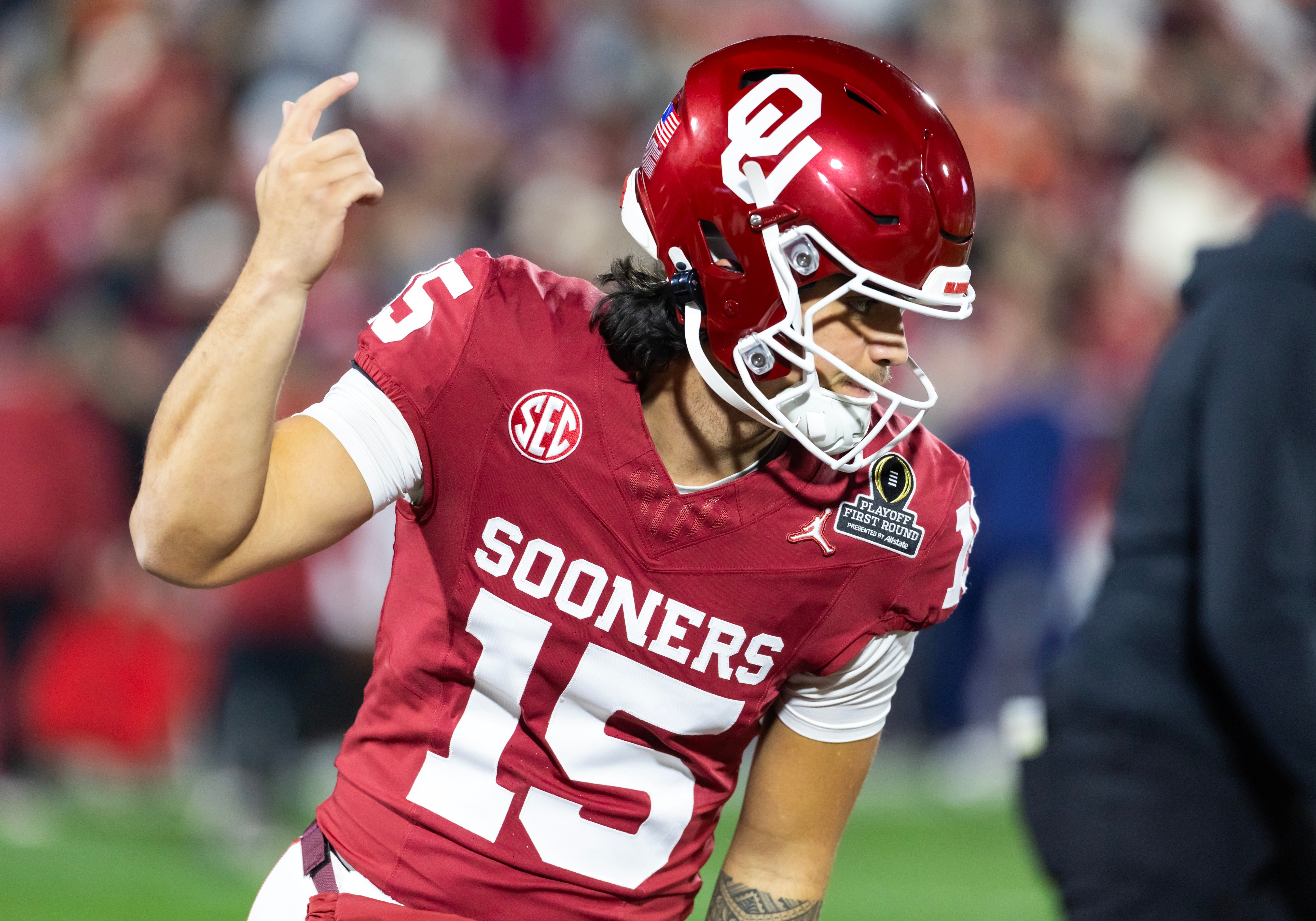 Oklahoma Sooners quarterback Jett Niu