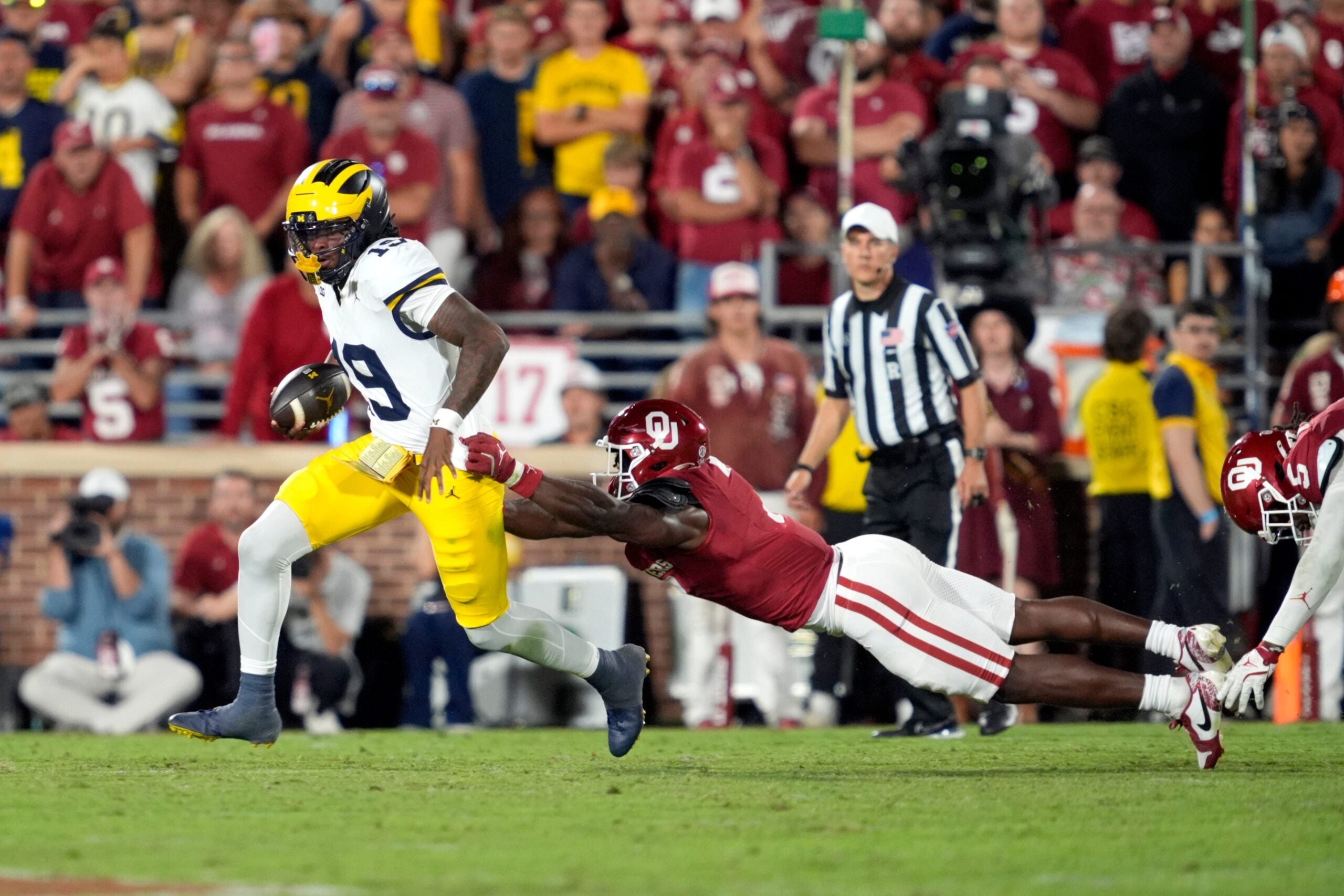 Oklahoma Sooners linebacker Sammy Omosigho UCLA transfer portal