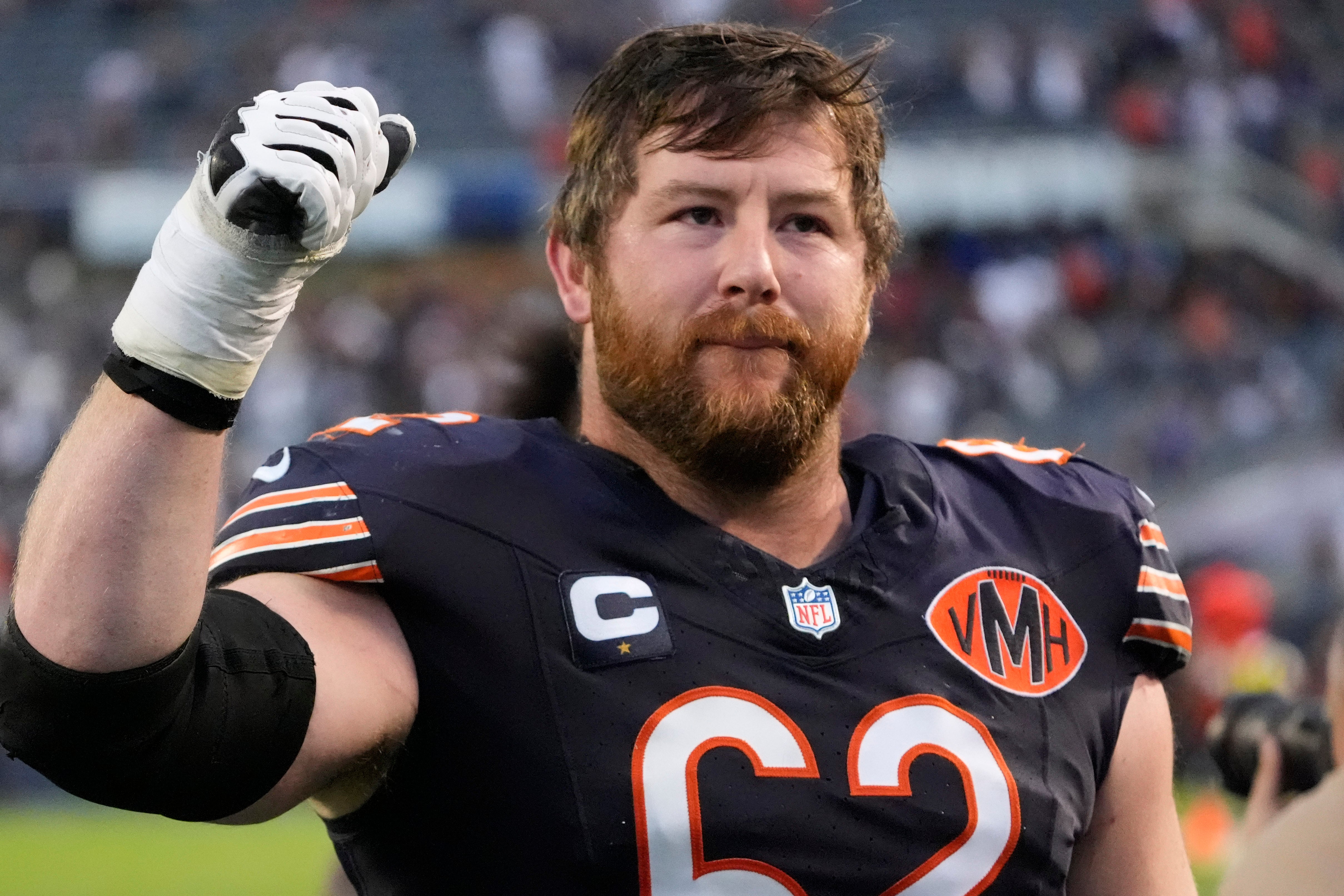 Sep 21, 2025; Chicago, Illinois, USA; Chicago Bears guard Joe Thuney (62) celebrates the Bears win against the Dallas Cowboys at Soldier Field.