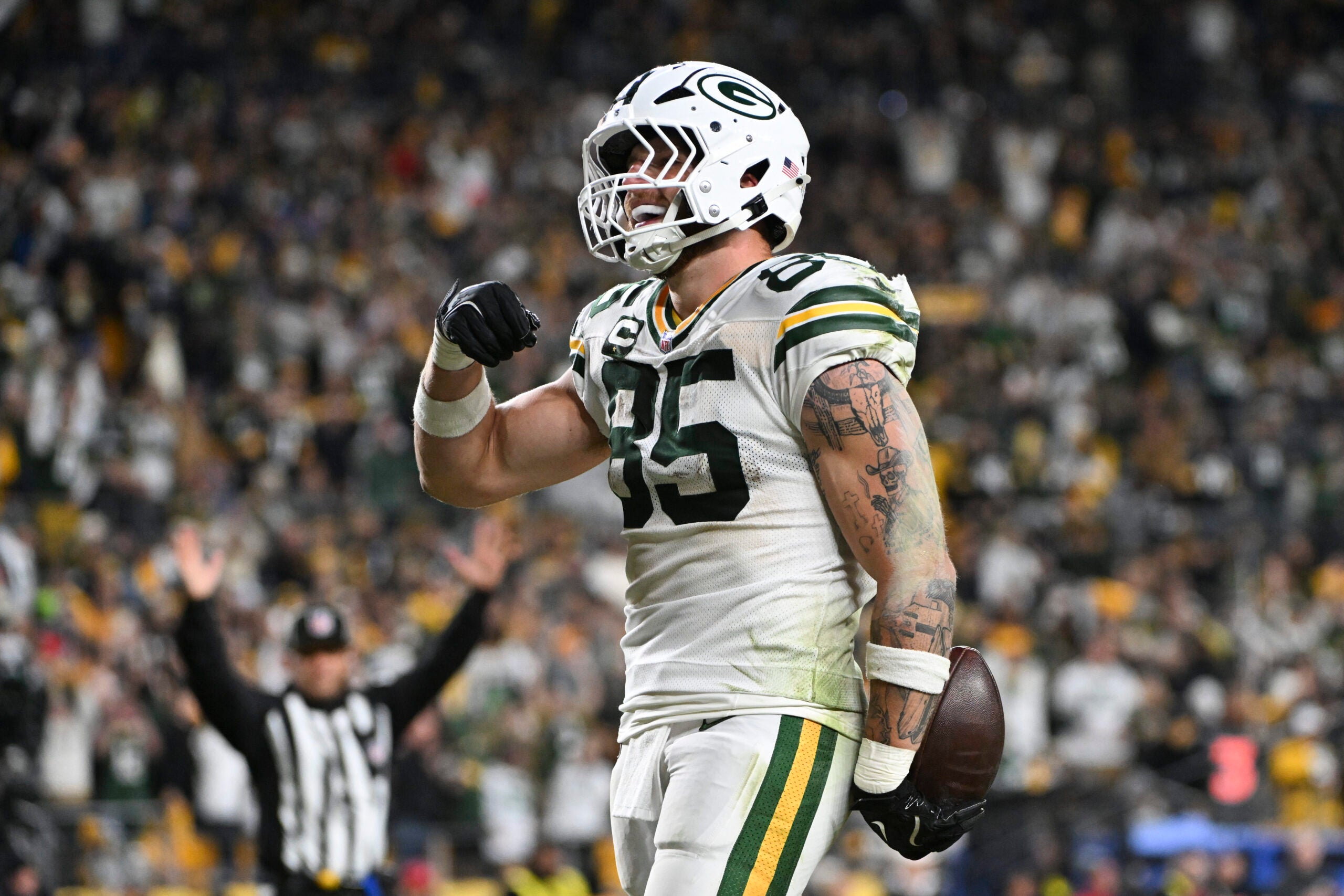 Oct 26, 2025; Pittsburgh, Pennsylvania, USA; Green Bay Packers tight end Tucker Kraft (85) celebrates his touchdown against the Pittsburgh Steelers during the fourth quarter at Acrisure Stadium.