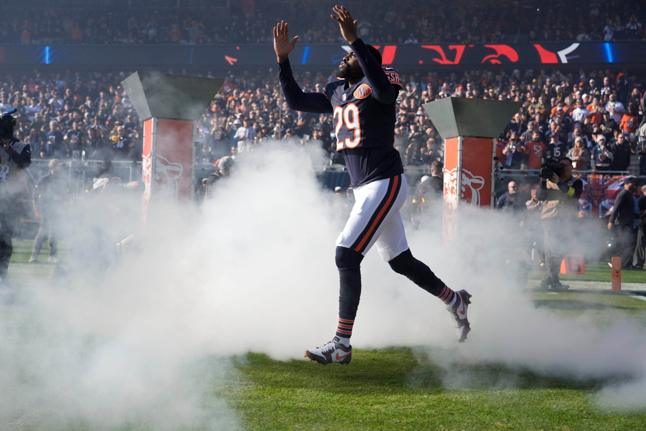 Nov 23, 2025; Chicago, Illinois, USA; Chicago Bears cornerback Tyrique Stevenson (29) takes the field prior to a game against the Pittsburgh Steelers at Soldier Field.