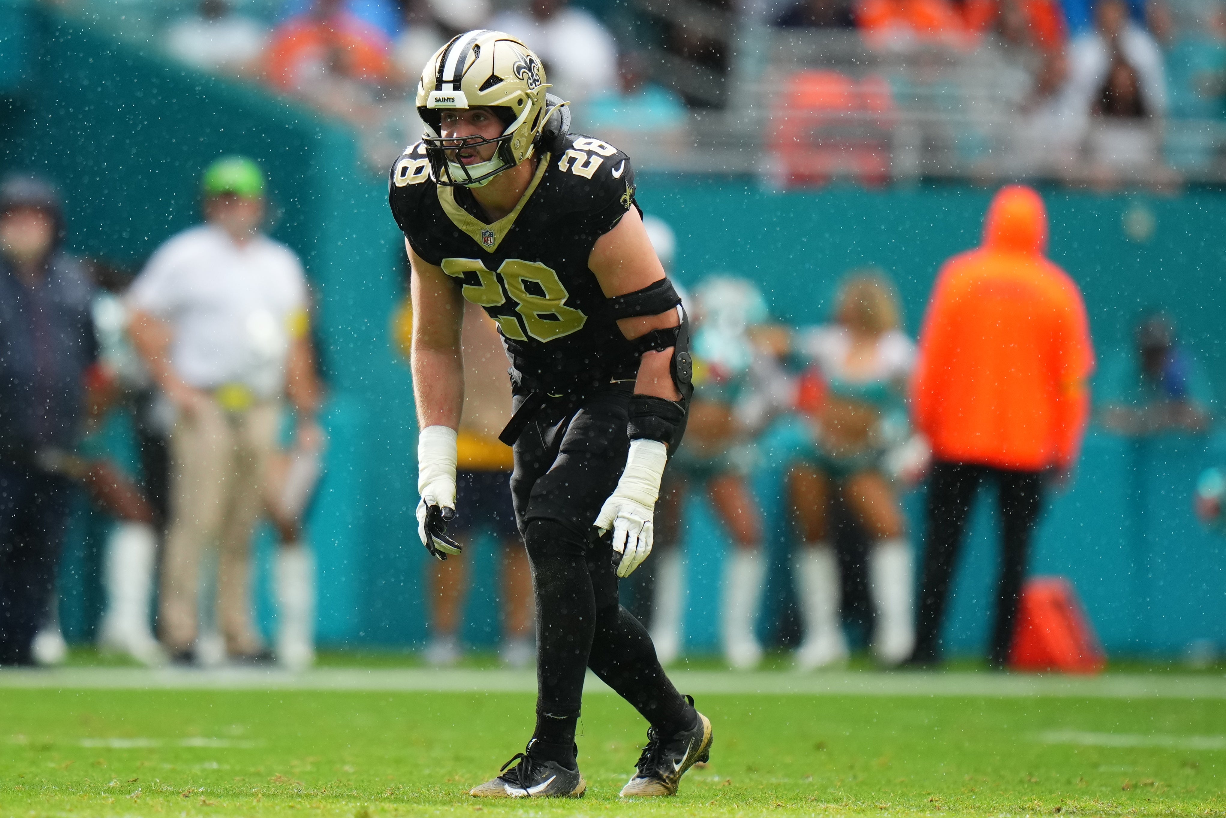 Former Oklahoma Sooners linebacker Danny Stutsman New Orleans Saints Demario Davis LB free agency