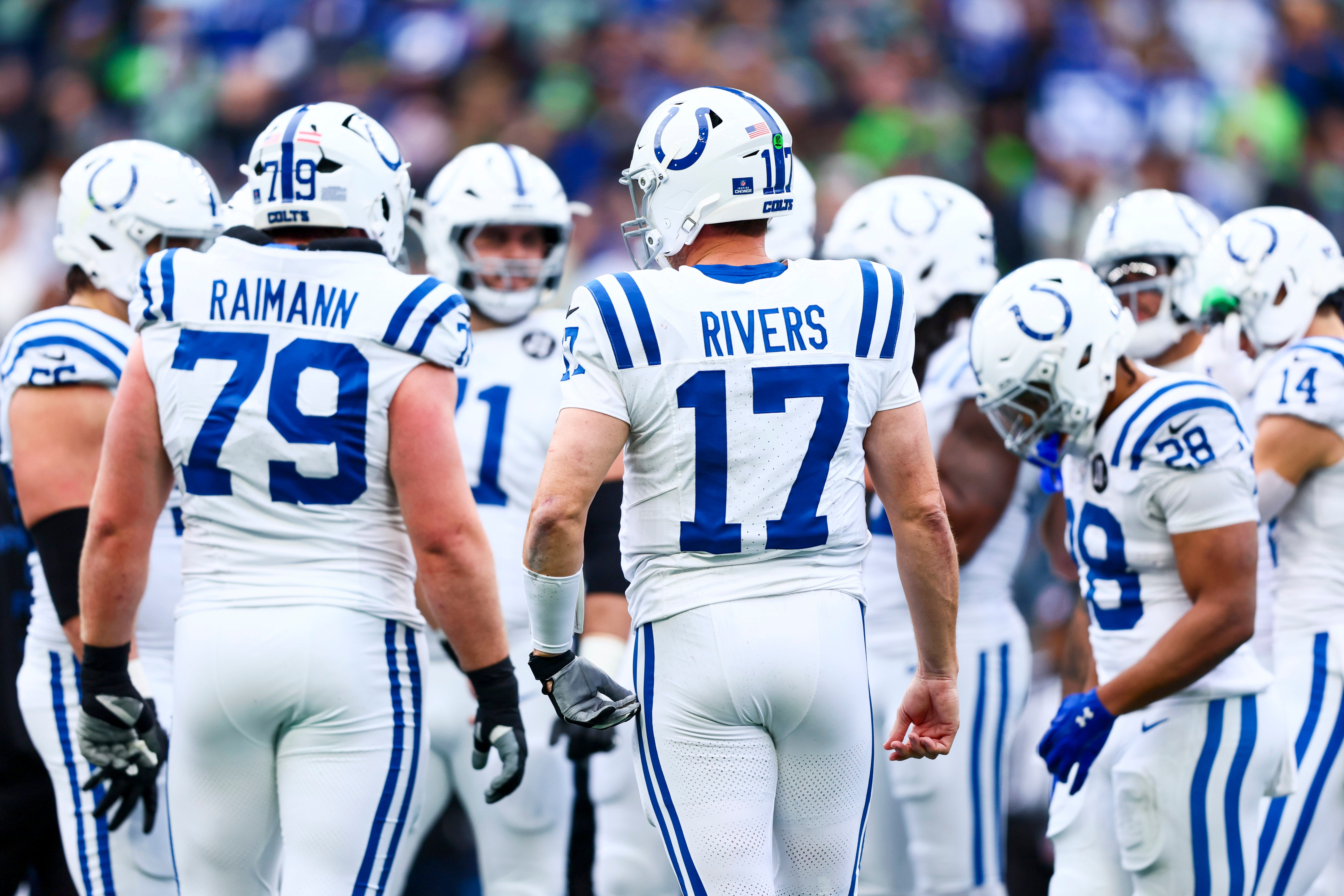 Colts offensive huddle