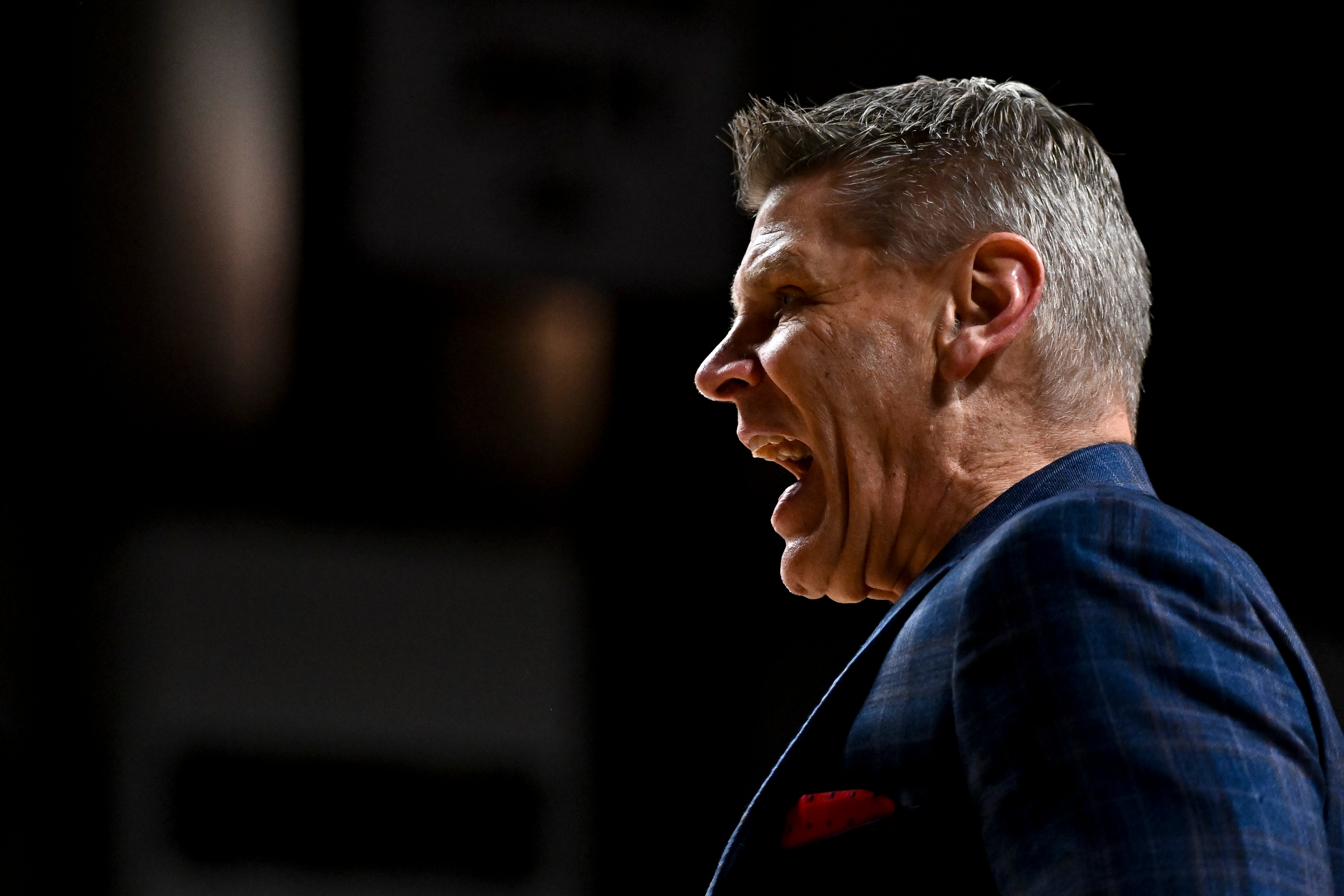 Oklahoma Sooner head coach Porter Moser basketball