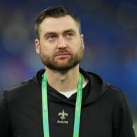 Las Vegas Raiders' new offensive coordinator Andrew janocko Derek Carr Klint Kubiak