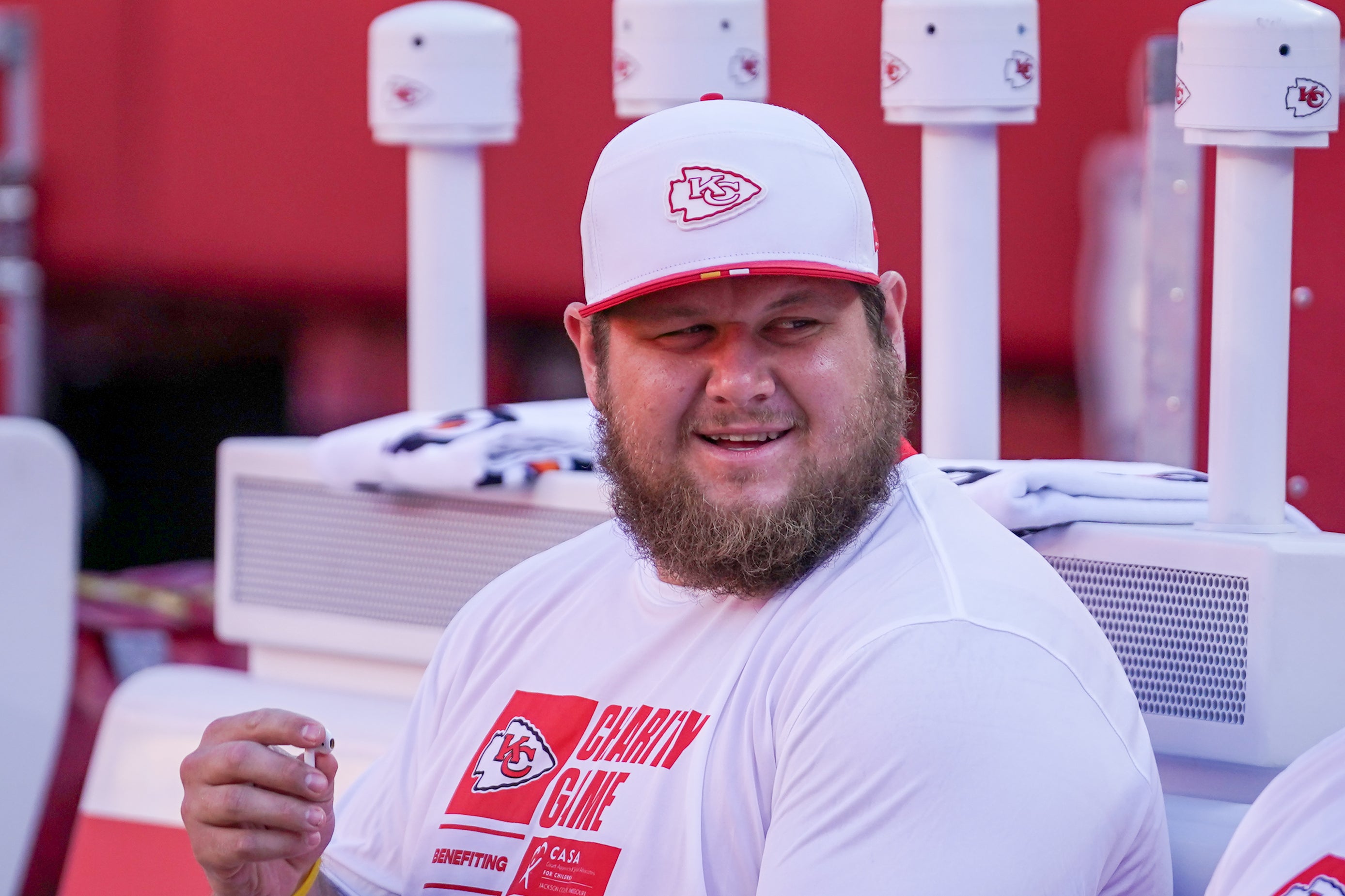 Kansas City Chiefs center Creed Humphrey Joe Thuney