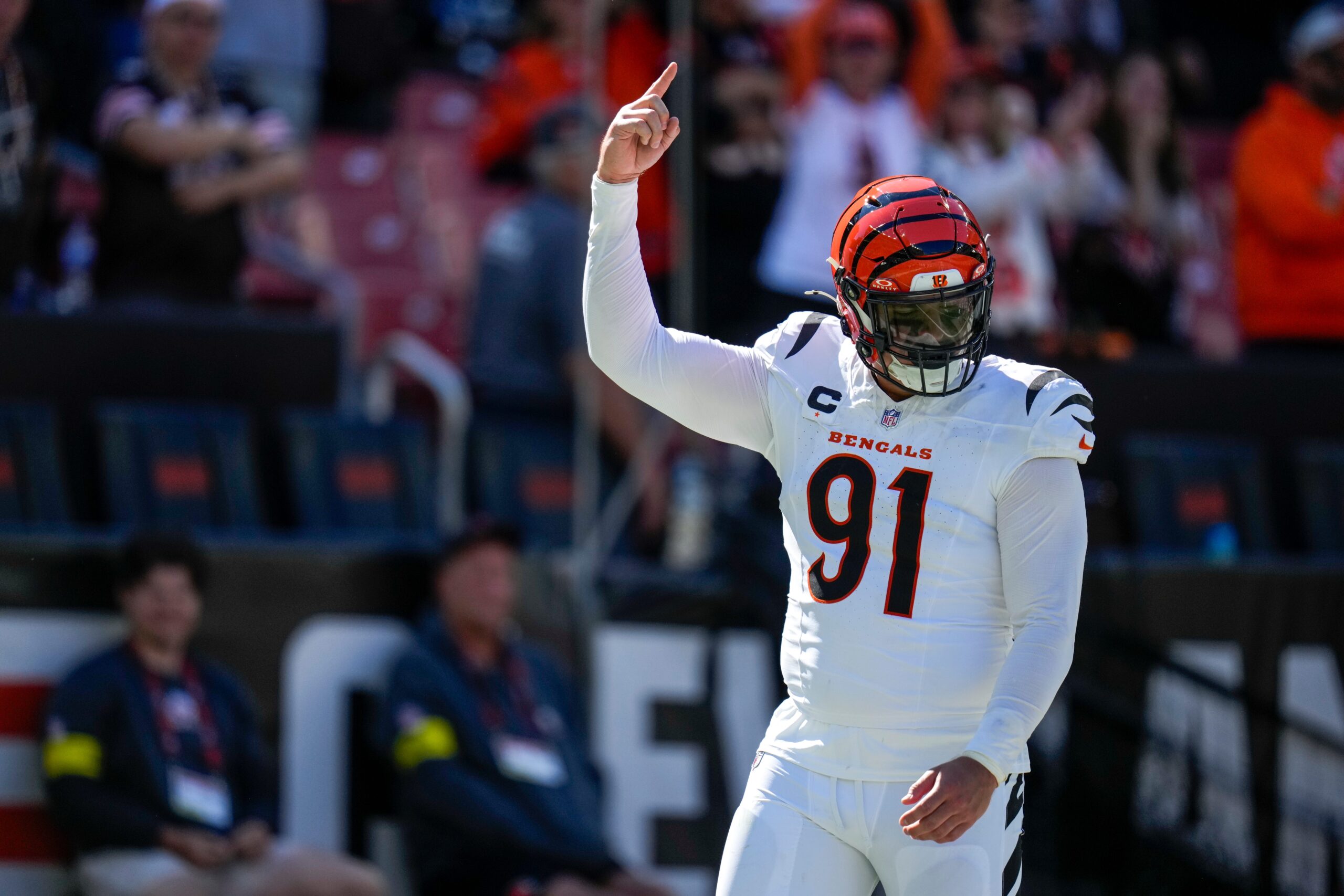 Cincinnati Bengals defensive end Trey Hendrickson (91) celebrates as time winds down in the fourth quarter of the NFL Week 1 game between the Cleveland Browns and the Cincinnati Bengals at Huntington Bank Field in Cleveland on Sunday, Sept. 7, 2025.