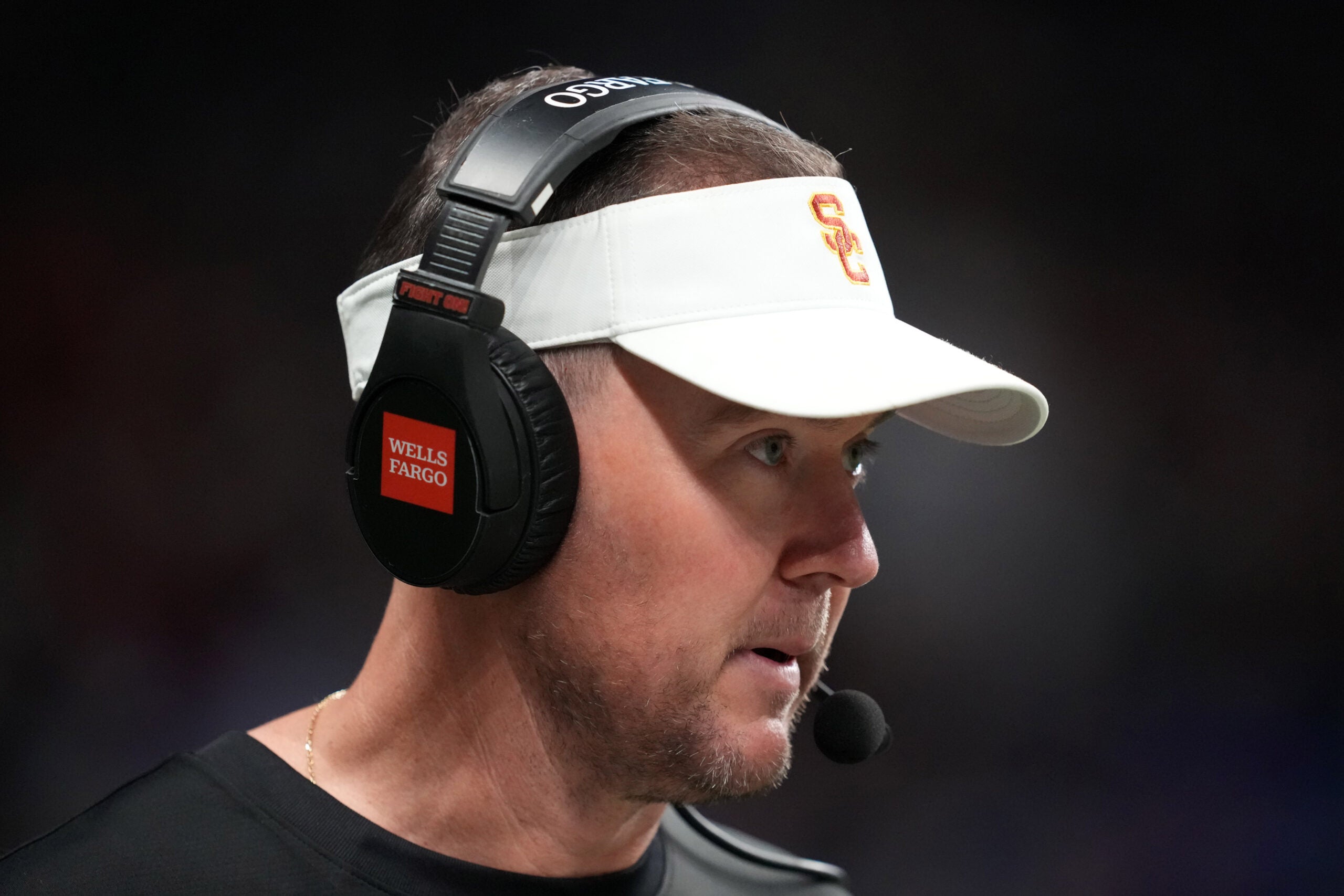 Oklahoma Sooners recruiting 2027 wide receiver vs. USC Trojans head coach Lincoln Riley