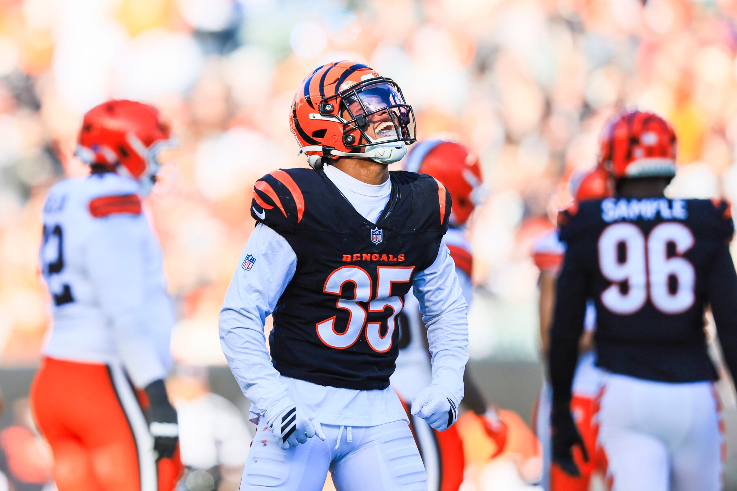 Jan 4, 2026; Cincinnati, Ohio, USA; Cincinnati Bengals cornerback Jalen Davis (35) reacts following a play against the Cleveland Browns during the second quarter at Paycor Stadium.