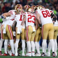 49ers offensive huddle