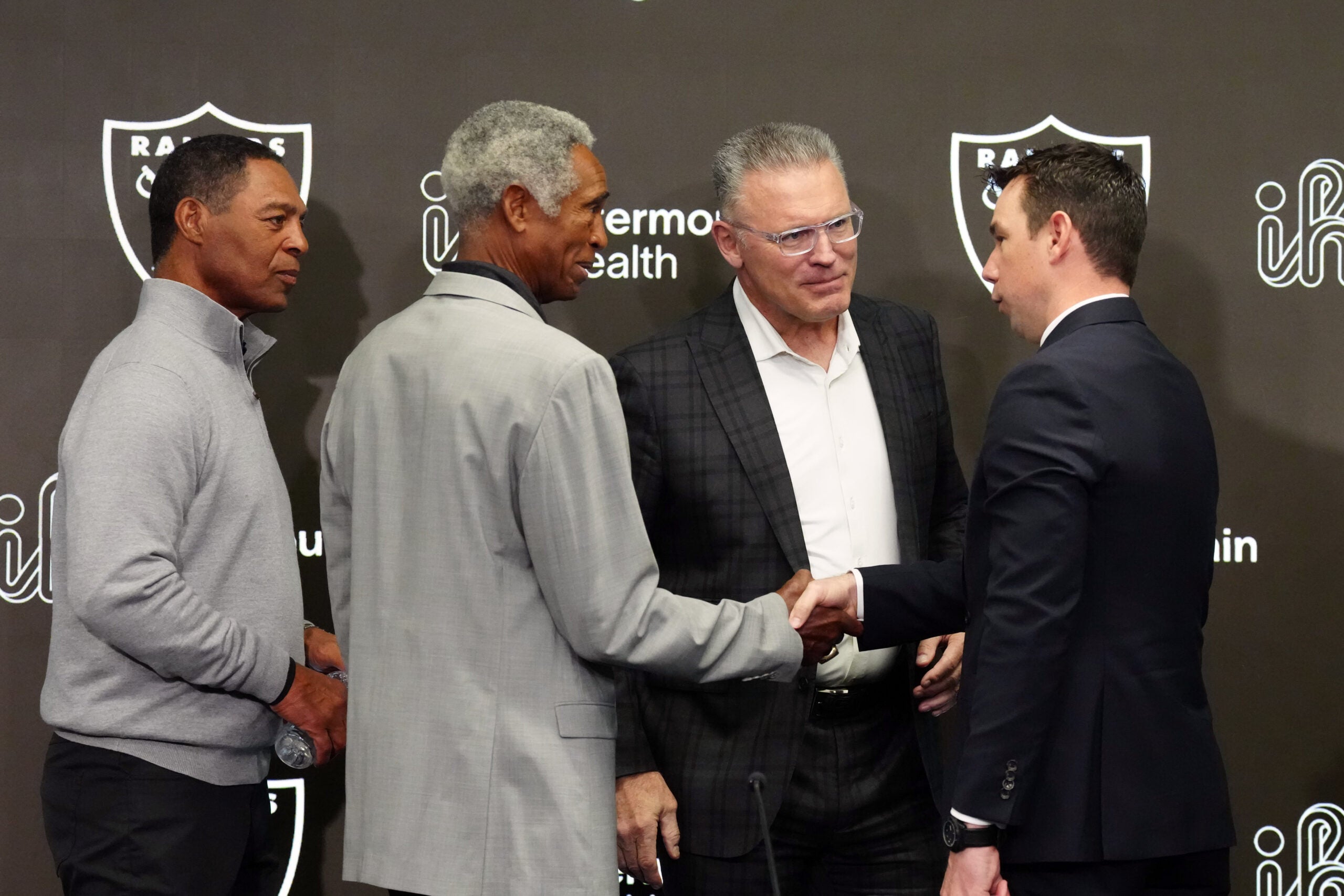 Las Vegas Raiders head coach Klint Kubiak hires Joe DeCamillis as special teams coordinator