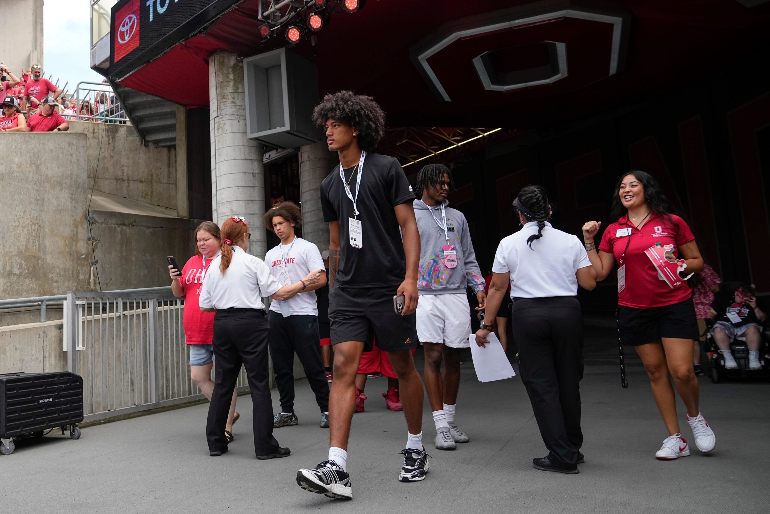 Ohio State Buckeyes freshman wide receiver Chris Henry Jr. Spring Football practice videos