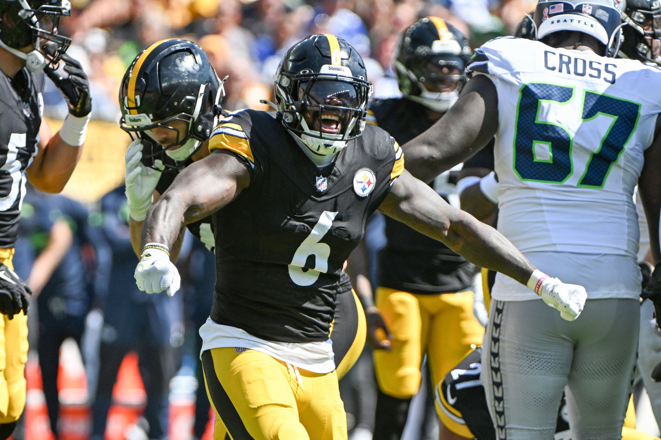 Sep 14, 2025; Pittsburgh, Pennsylvania, USA; Pittsburgh Steelers linebacker Patrick Queen (6) celebrates a tackle against the Seattle Seahawks during the first quarter at Acrisure Stadium.
