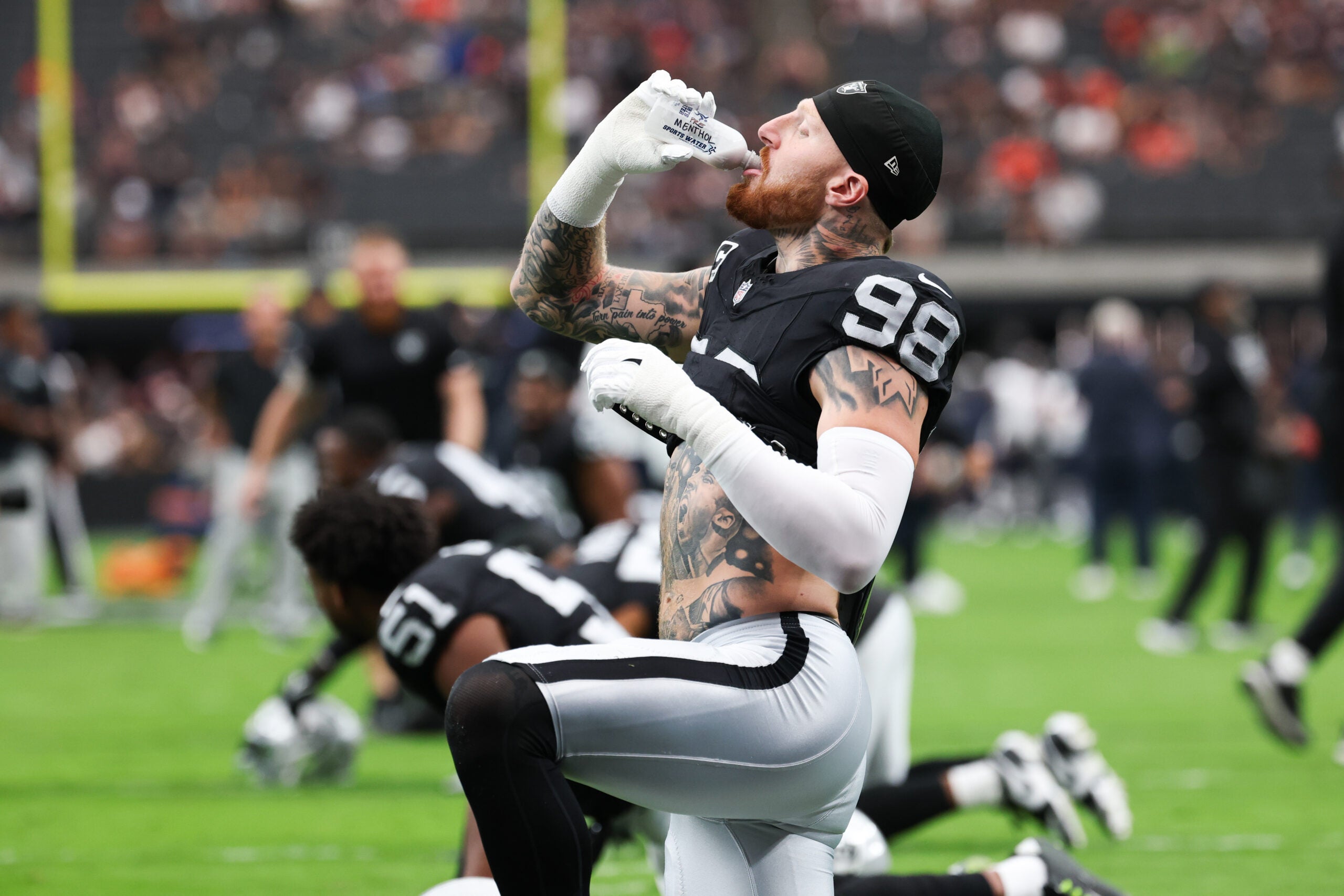 Las Vegas Raiders defensive end Edge Rusher Maxx Crosby Trade Baltimore Ravens