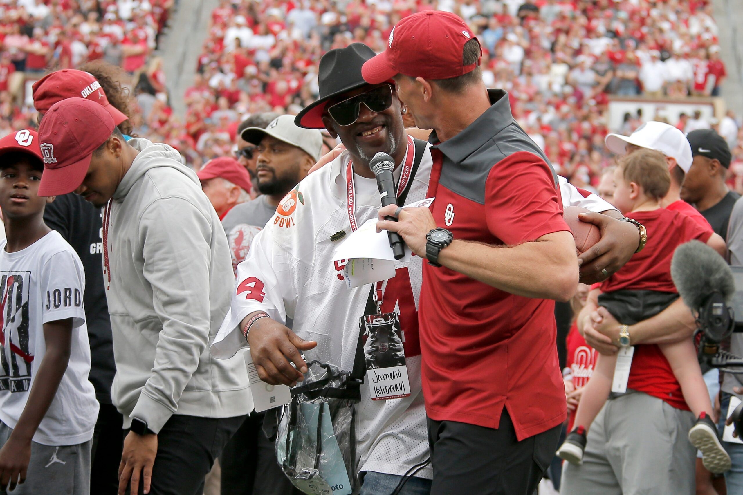 Oklahoma Sooners head coach Brent Venables 2027 recruiting class Jameson Roberts Elija Harmon