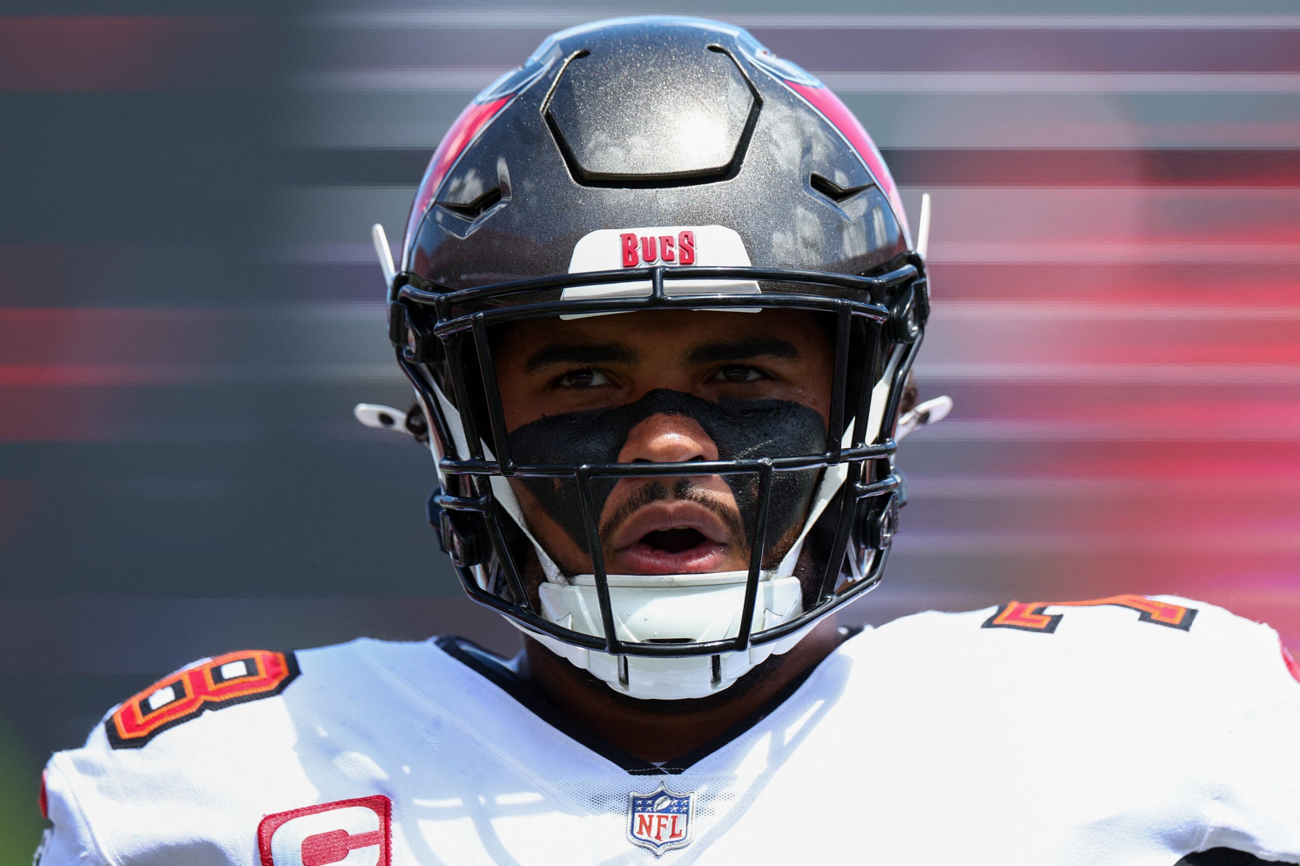 Tristan Wirfs and the Buccaneers quickly showed Rueben Bain Jr. that he's a big part of the Bucs family.