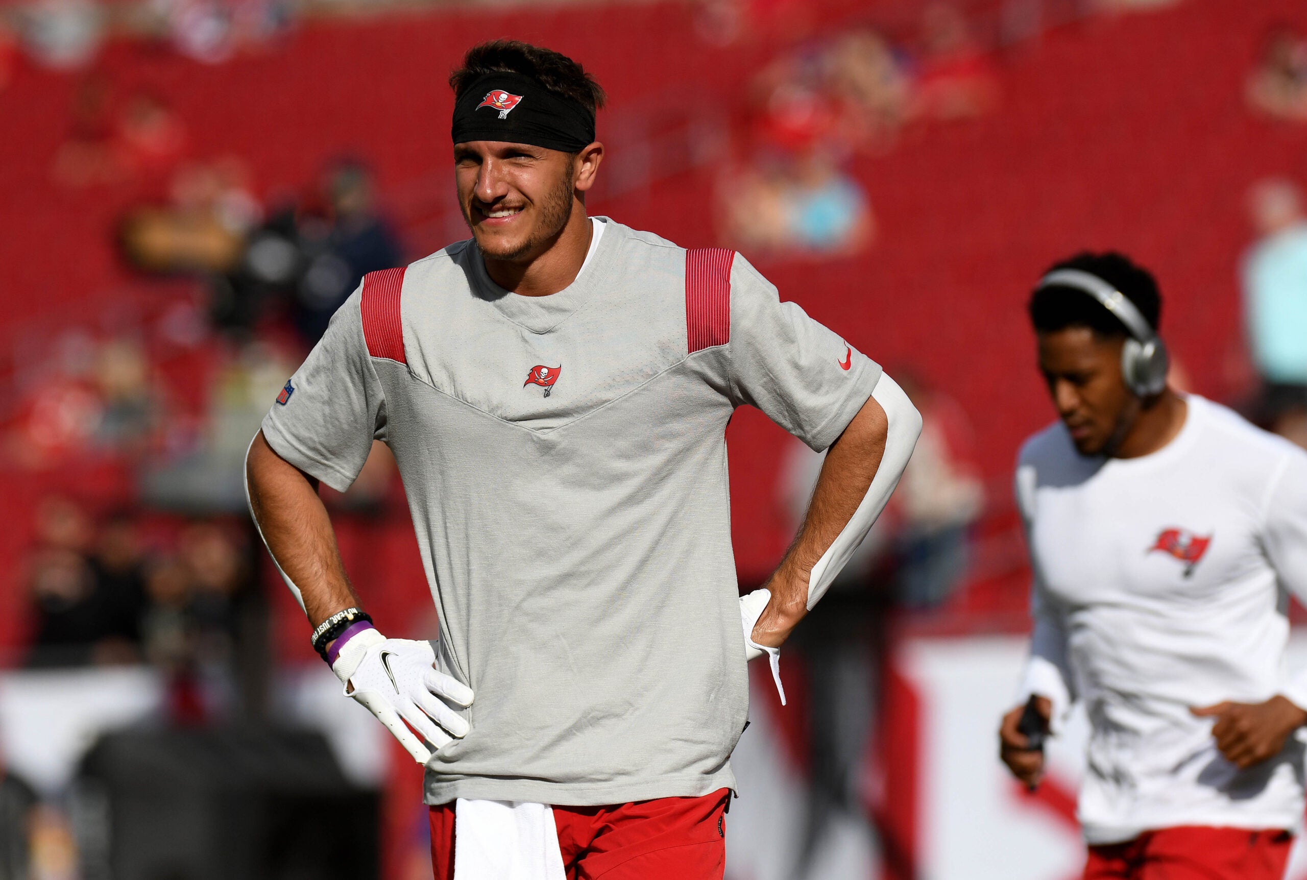Jan 9, 2022; Tampa, Florida, USA; Tampa Bay Buccaneers wide receiver Scotty Miller (10) warms up before the start of the game against the Carolina Panthers at Raymond James Stadium.