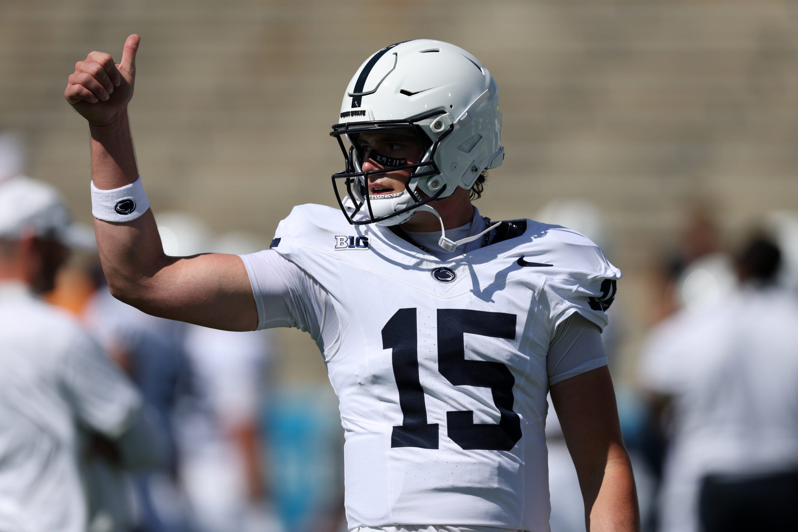 Oct 4, 2025; Pasadena, California, USA; Penn State Nittany Lions quarterback Drew Allar (15) warms up before the game against the UCLA Bruins at Rose Bowl.
