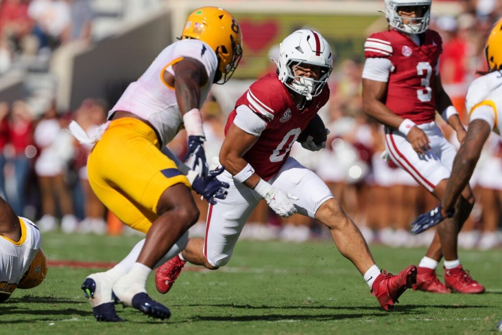 Oklahoma running back Jaydn Ott (0) carries the ball during the first half of an NCAA football game between the Oklahoma Sooners (OU) and Kent State Golden Flashes at Gaylord Family - Oklahoma Memorial Stadium in Norman, Okla., Saturday, Oct. 4, 2025.
