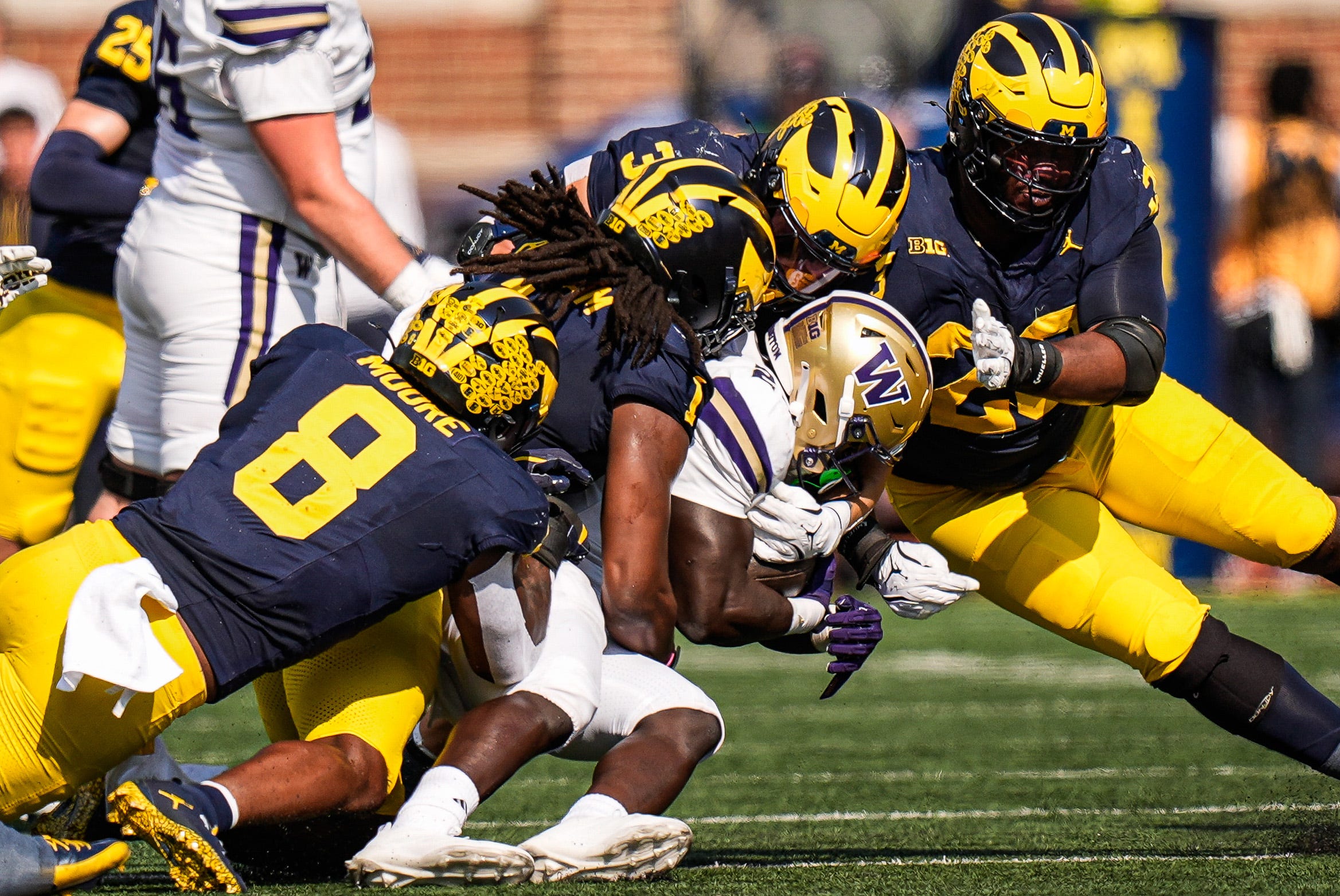 Michigan Wolverines edge rusher linebacker Jaishawn Barham Las Vegas raiders 2026 NFL Draft mock draft