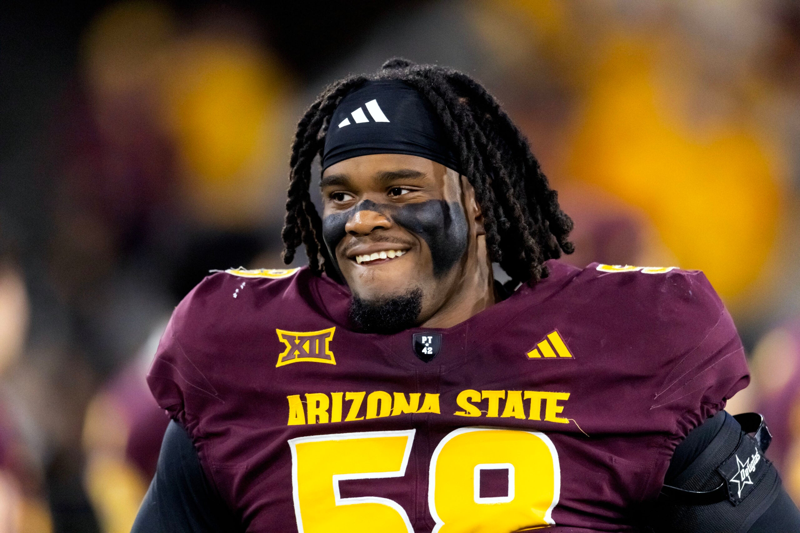 Nov 28, 2025; Tempe, Arizona, USA; Arizona State Sun Devils offensive lineman Max Iheanachor (58) against the Arizona Wildcats during the 99th Territorial Cup at Mountain America Stadium.