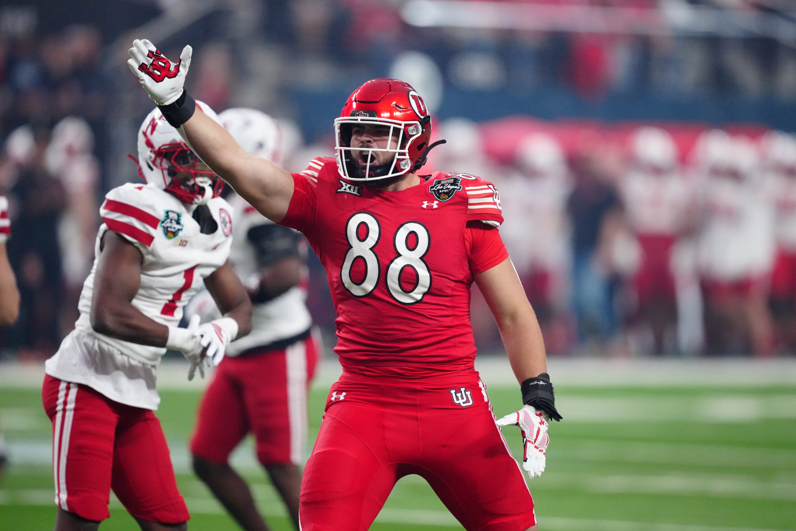 Dec 31, 2025; Las Vegas, NV, USA; Utah Utes tight end Dallen Bentley (88) gestures after a first down against the Nebraska Cornhuskers in the first half during the SRS Distribution Las Vegas Bowl at Allegiant Stadium.