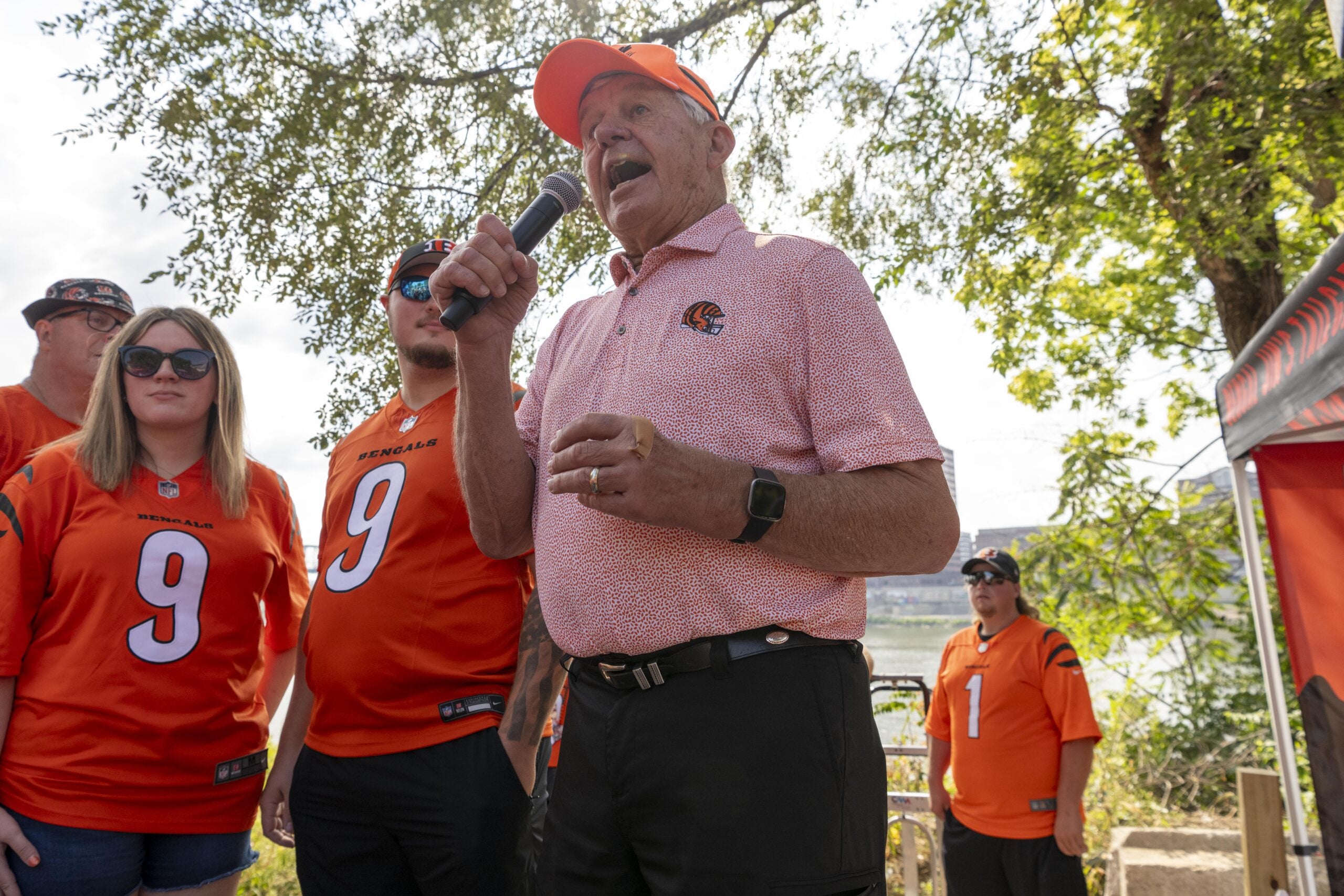 Former Bengals quarterback Ken Anderson welcomes the crowd to Bengal Jim's tailgating party in Lot E. The Cincinnati Bengals have the Home Opener at Paycor Stadium against the Jacksonville Jaguars on Sept. 14, 2025.