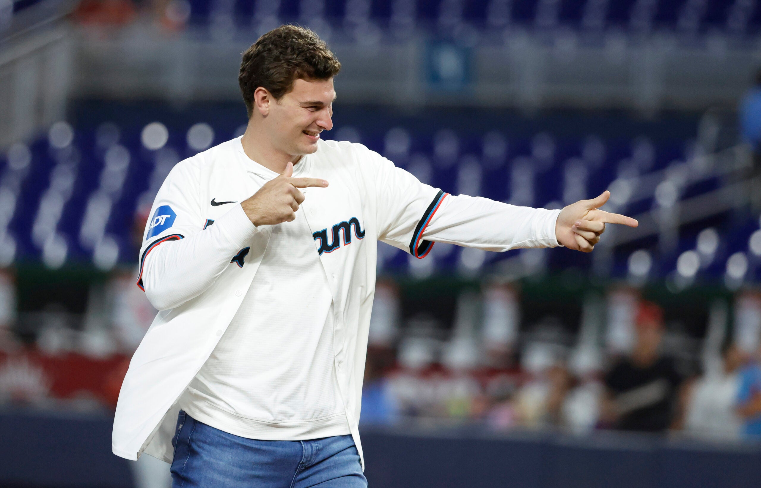 Las Vegas Raiders quarterback Fernando Mendoza