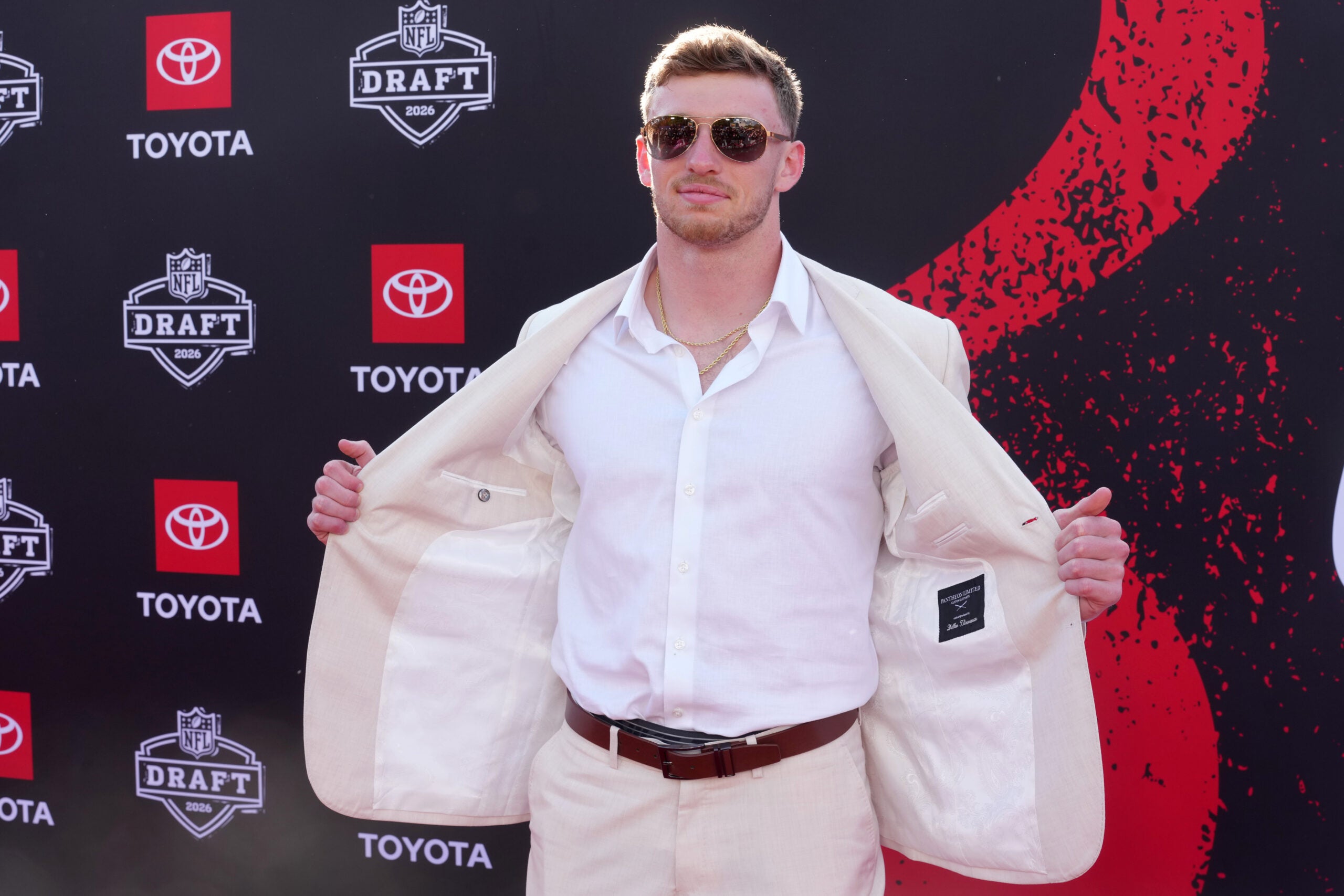 Apr 23, 2026; Pittsburgh, PA, USA; Oregon Ducks defensive back Dillon Thieneman poses on the red carpet before the 2026 NFL Draft at Point State Park.