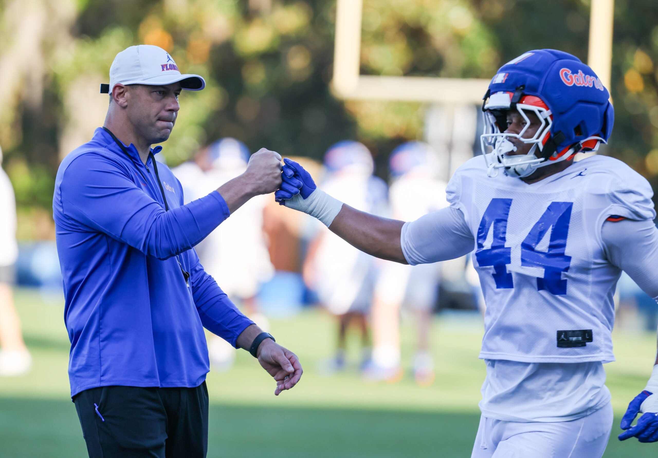 Florida head coach Jon Sumrall encourages Florida inside linebacker Myles Johnson (44) during UF spring practice at Sanders Practice Fields in Gainesville, FL on Tuesday, March 10, 2026.