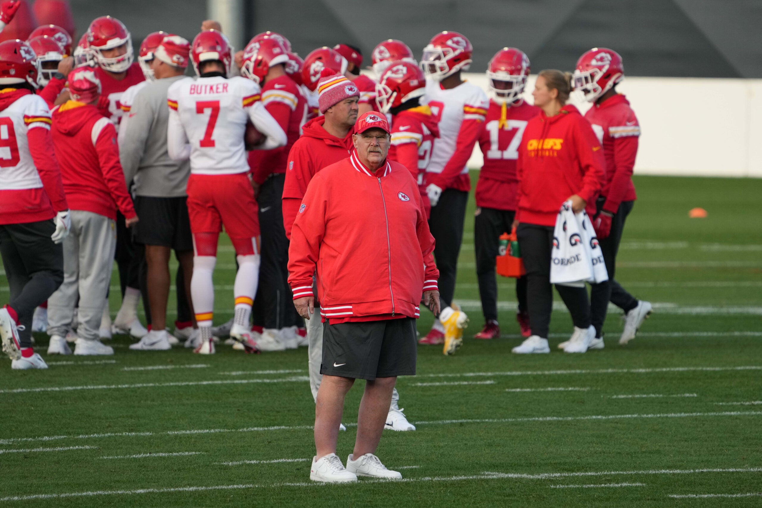 Kansas City Chiefs head coach Andy Reid OTAs practice WR coach