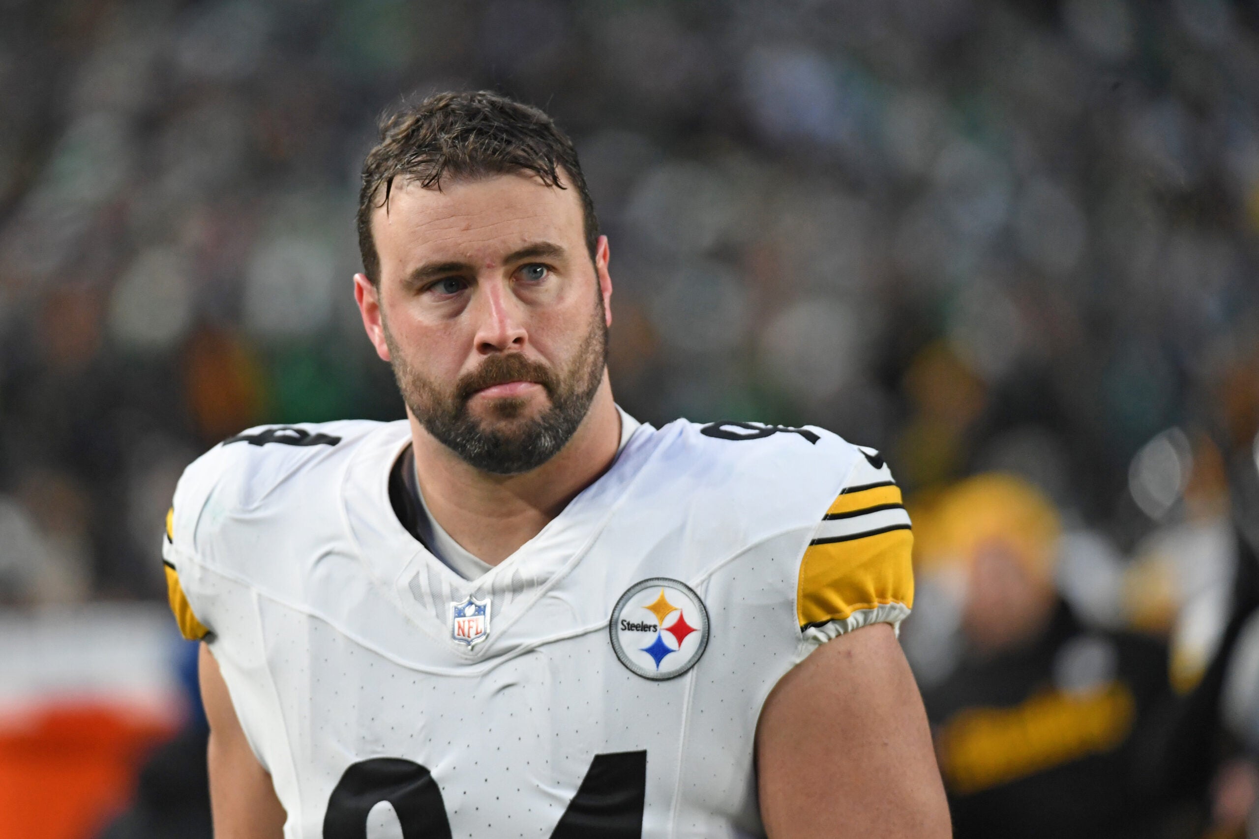 Dec 15, 2024; Philadelphia, Pennsylvania, USA; Pittsburgh Steelers defensive tackle Dean Lowry (94) on the sidelines against the Philadelphia Eagles at Lincoln Financial Field.
