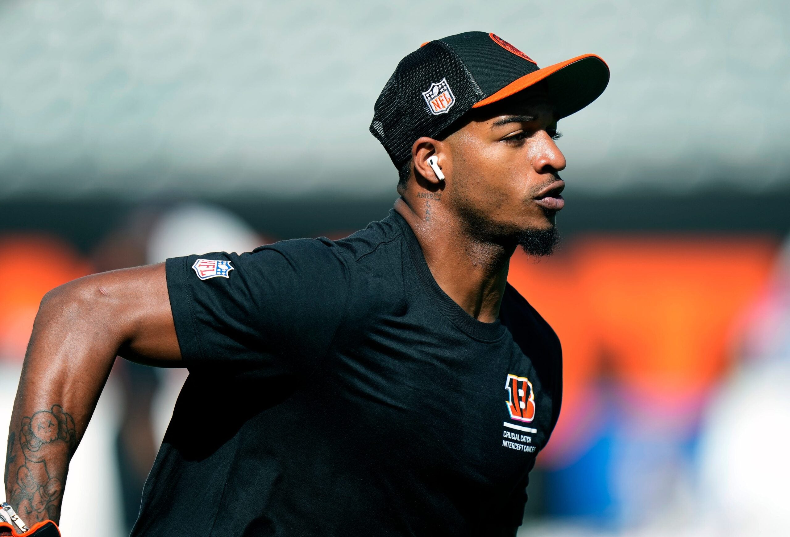Cincinnati Bengals wide receiver Ja'Marr Chase (1) warms-up before facing the Detroit Lions at Paycor Stadium on October 5, 2025.