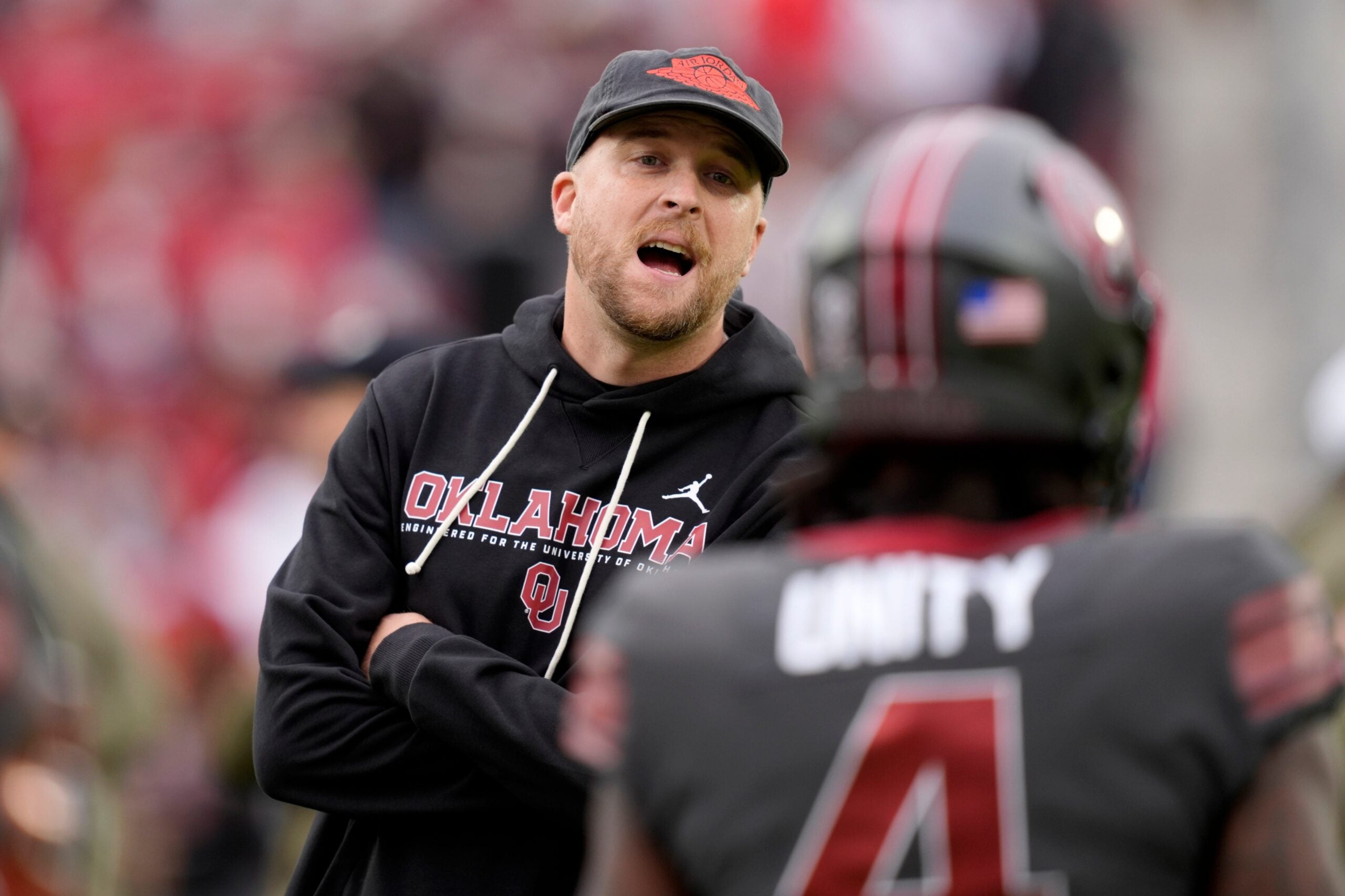 Oklahoma Sooners offensive coordinator Ben Arbuckle 2027 RB Keldrid Ben