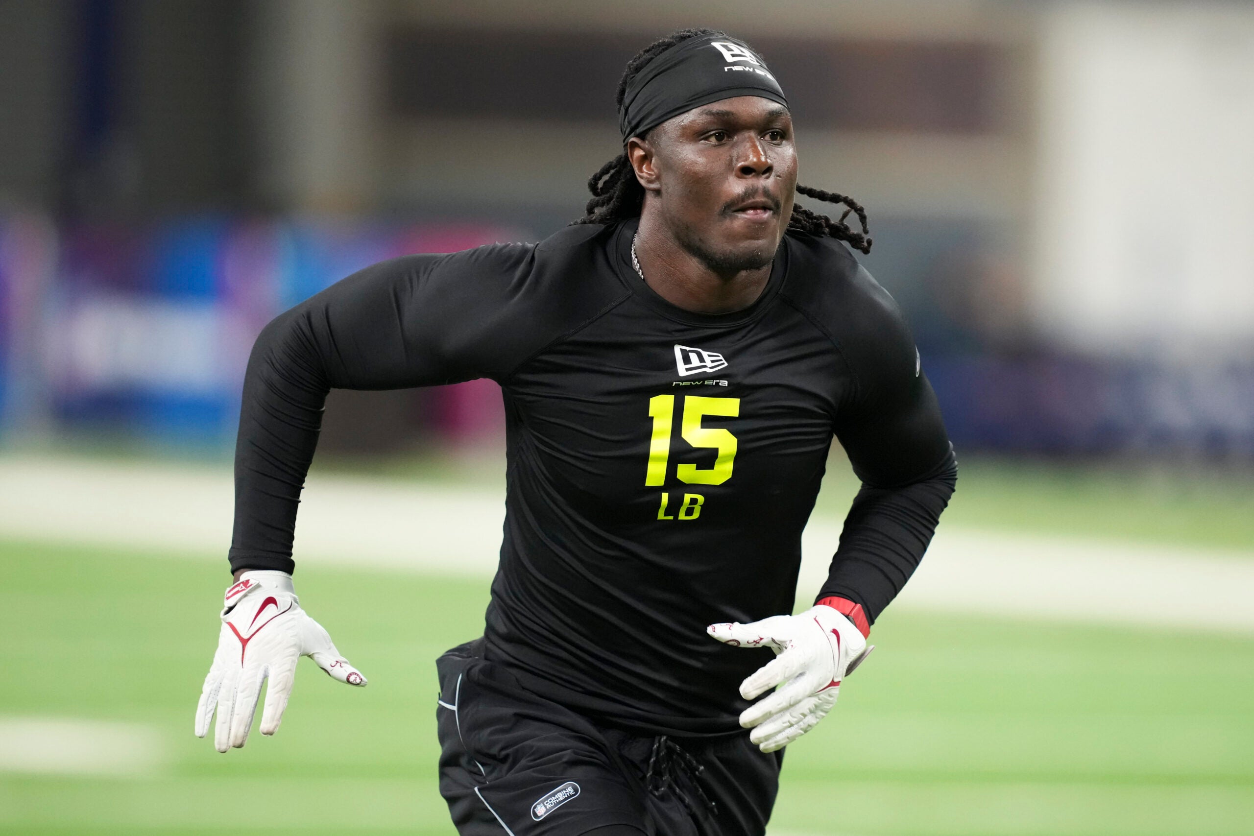 Feb 26, 2026; Indianapolis, IN, USA; Alabama linebacker Deontae Lawson (LB15) during the NFL Scouting Combine at Lucas Oil Stadium.