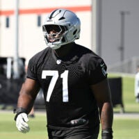 Las Vegas Raiders offensive line tackle DJ Glaze OTAs