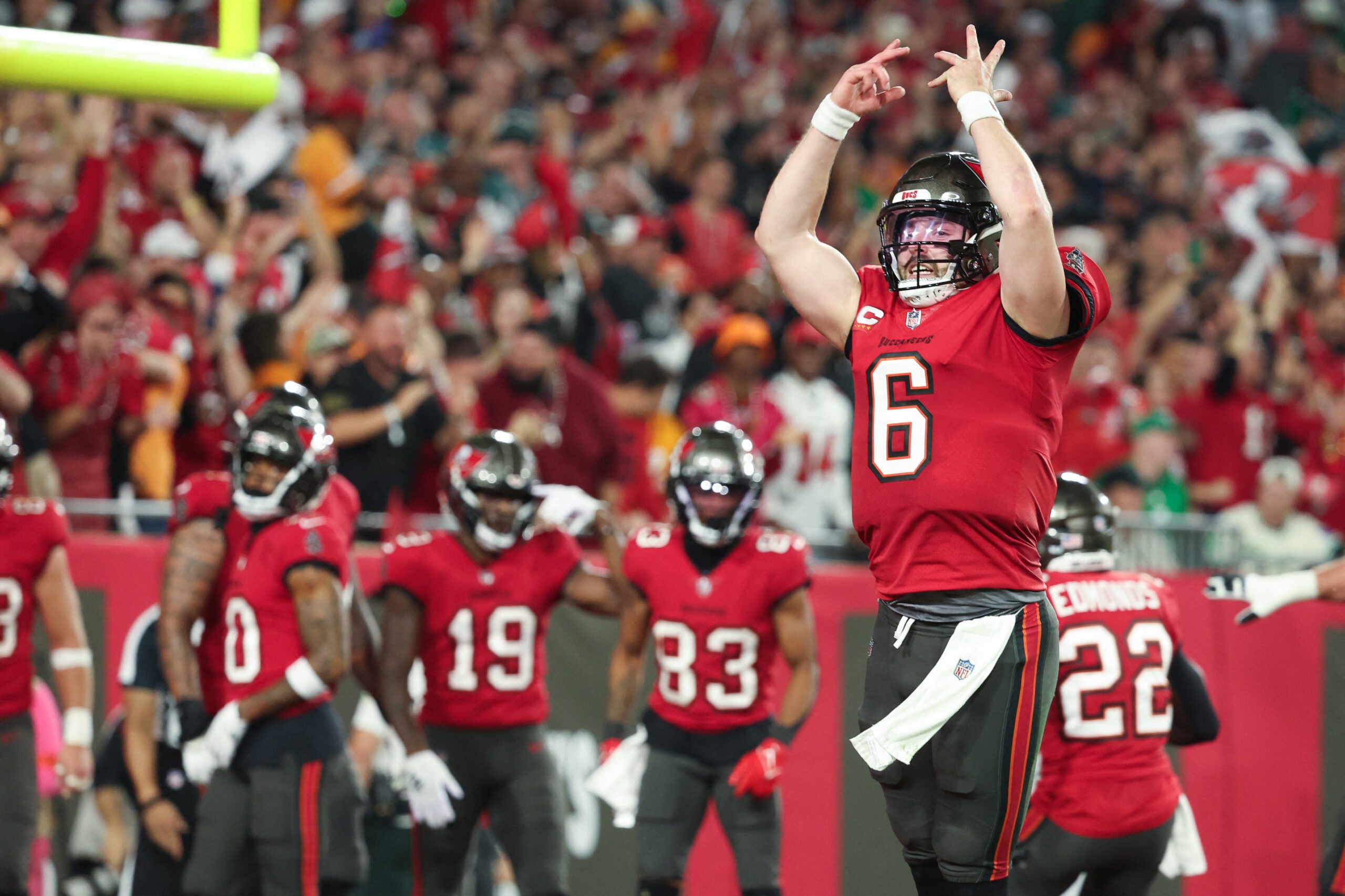 Baker Mayfield added a major exclamation mark to the Buccaneers' first day of mandatory minicamp.