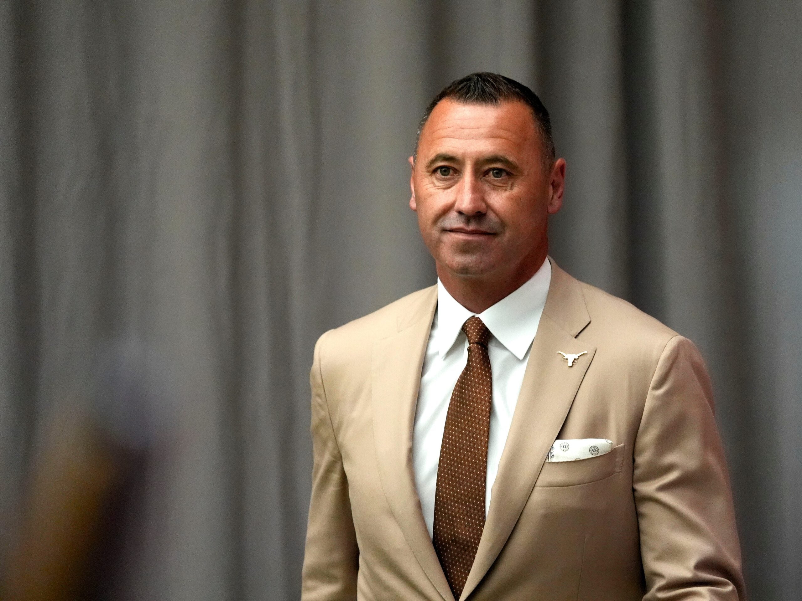 Texas Longhorns head coach Steve Sarkisian 2028 recruiting class quarterback