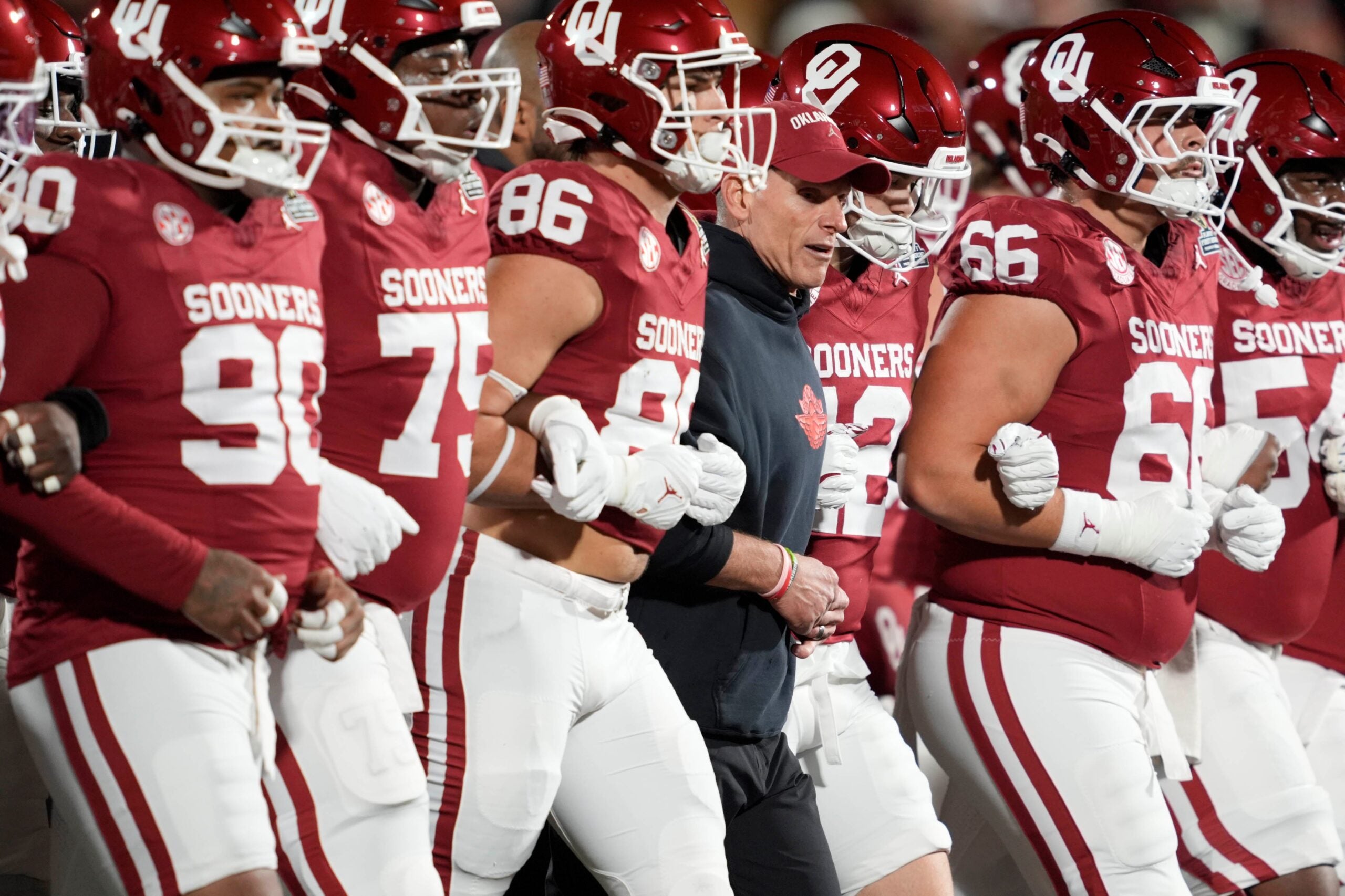 Oklahoma Sooners head coach Brent venables