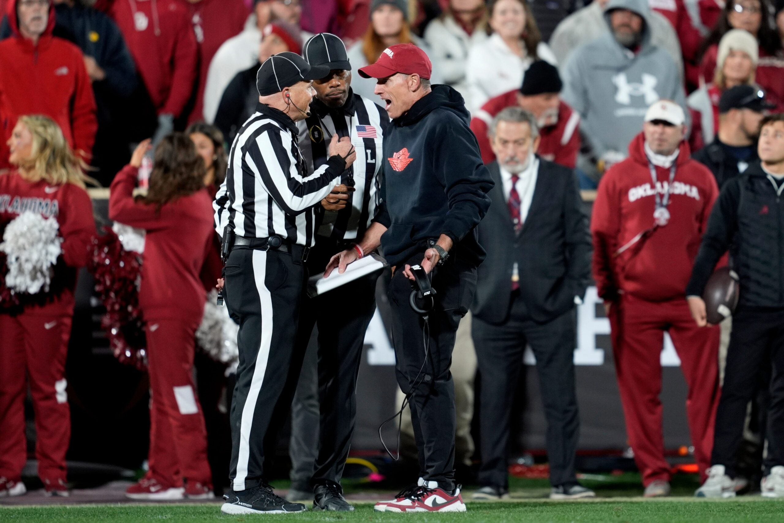 Oklahoma Sooners head coach Brent venables quarterback John Mateer