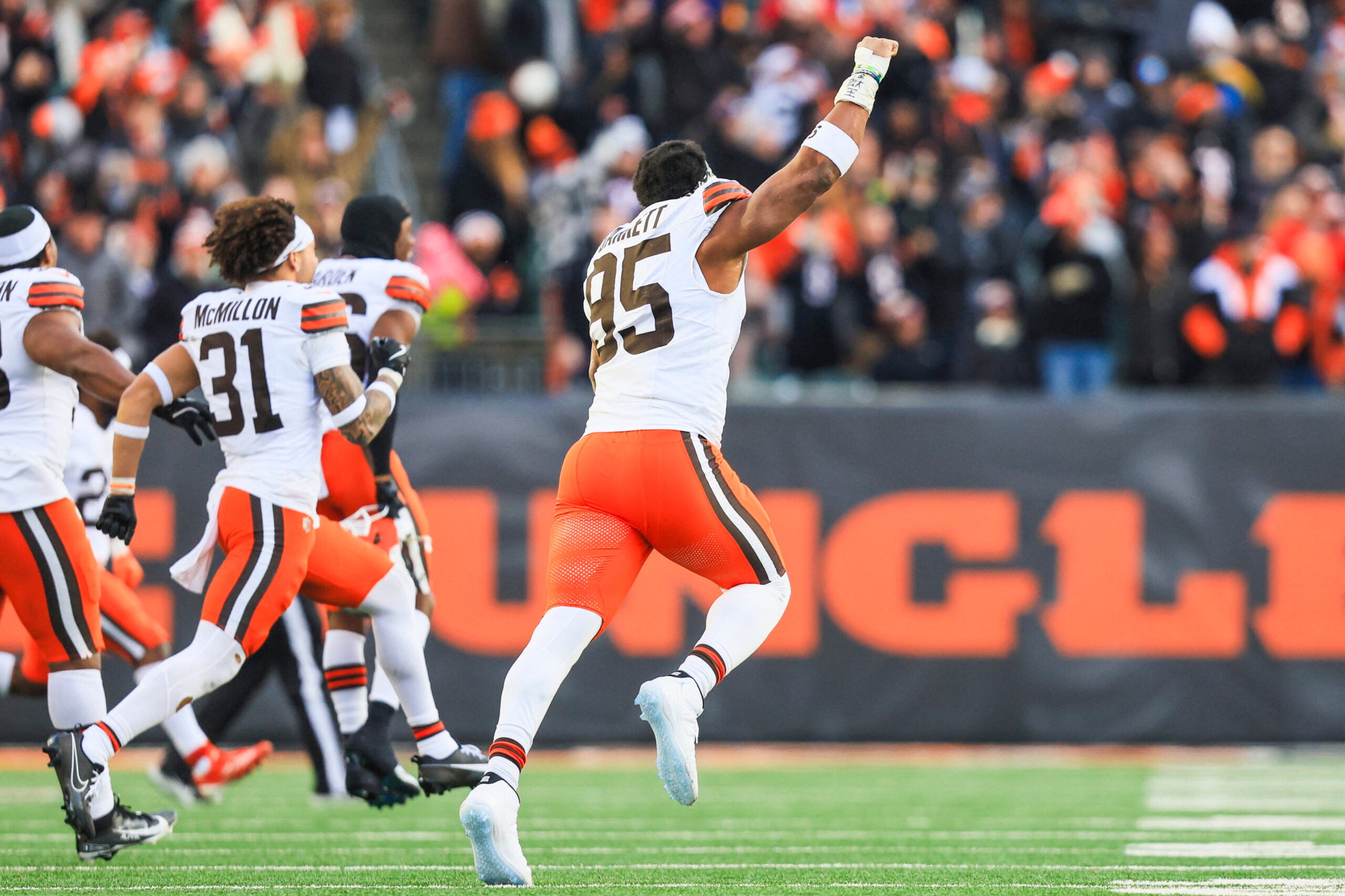Jan 4, 2026; Cincinnati, Ohio, USA; Cleveland Browns defensive end Myles Garrett (95) celebrates with teammates following a victory against the Cincinnati Bengals at Paycor Stadium.