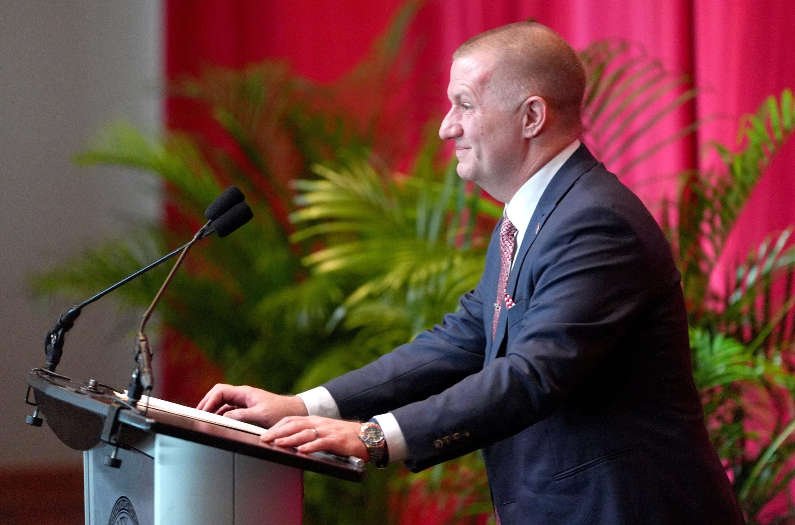 Oklahoma Sooners athletic director Roger Denny