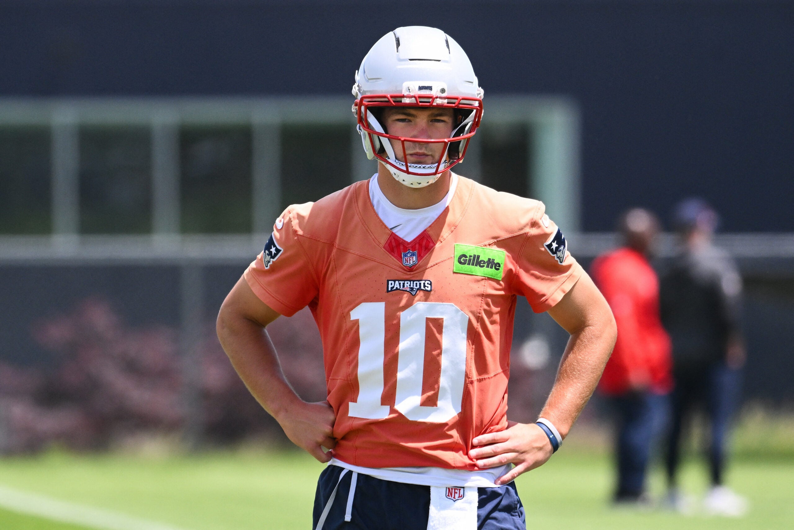 Drake Maye is using old Tom Brady tactics to help the Patriots win more games.