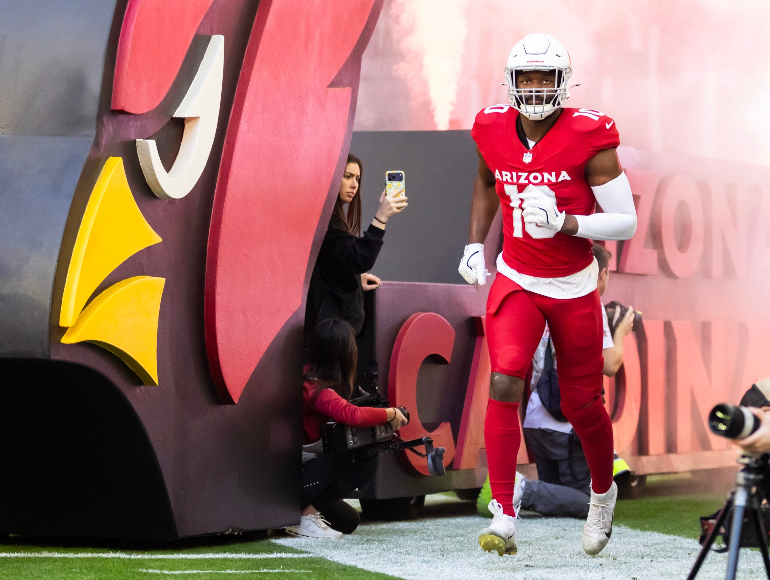 Dec 7, 2025; Glendale, Arizona, USA; Arizona Cardinals linebacker Josh Sweat (10) against the Los Angeles Rams at State Farm Stadium.
