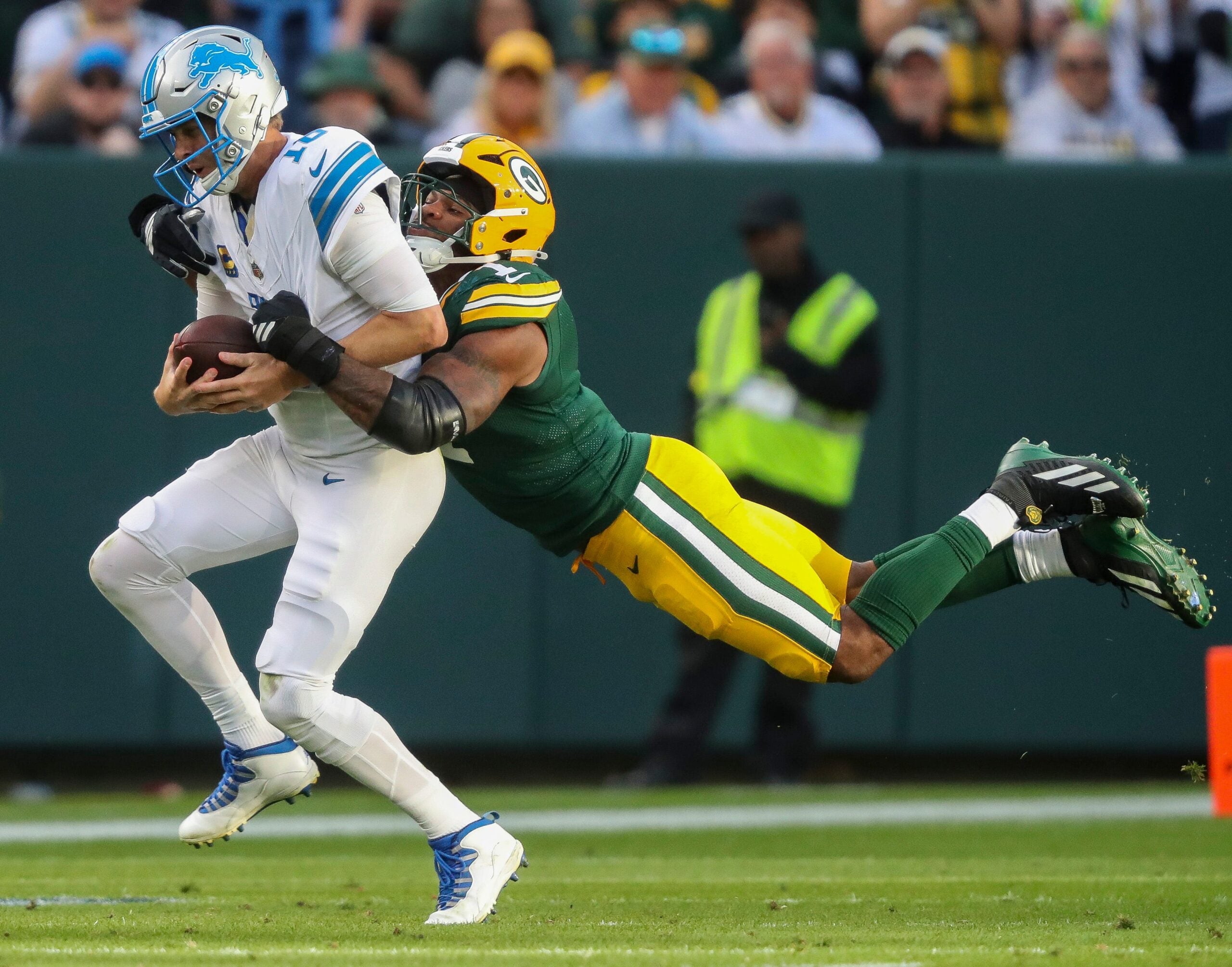 Green Bay Packers defensive end Micah Parsons (1) sacks Detroit Lions quarterback Jared Goff (16) on Sunday, September 7, 2025, at Lambeau Field in Green Bay, Wis. The Packers won the game, 27-13.