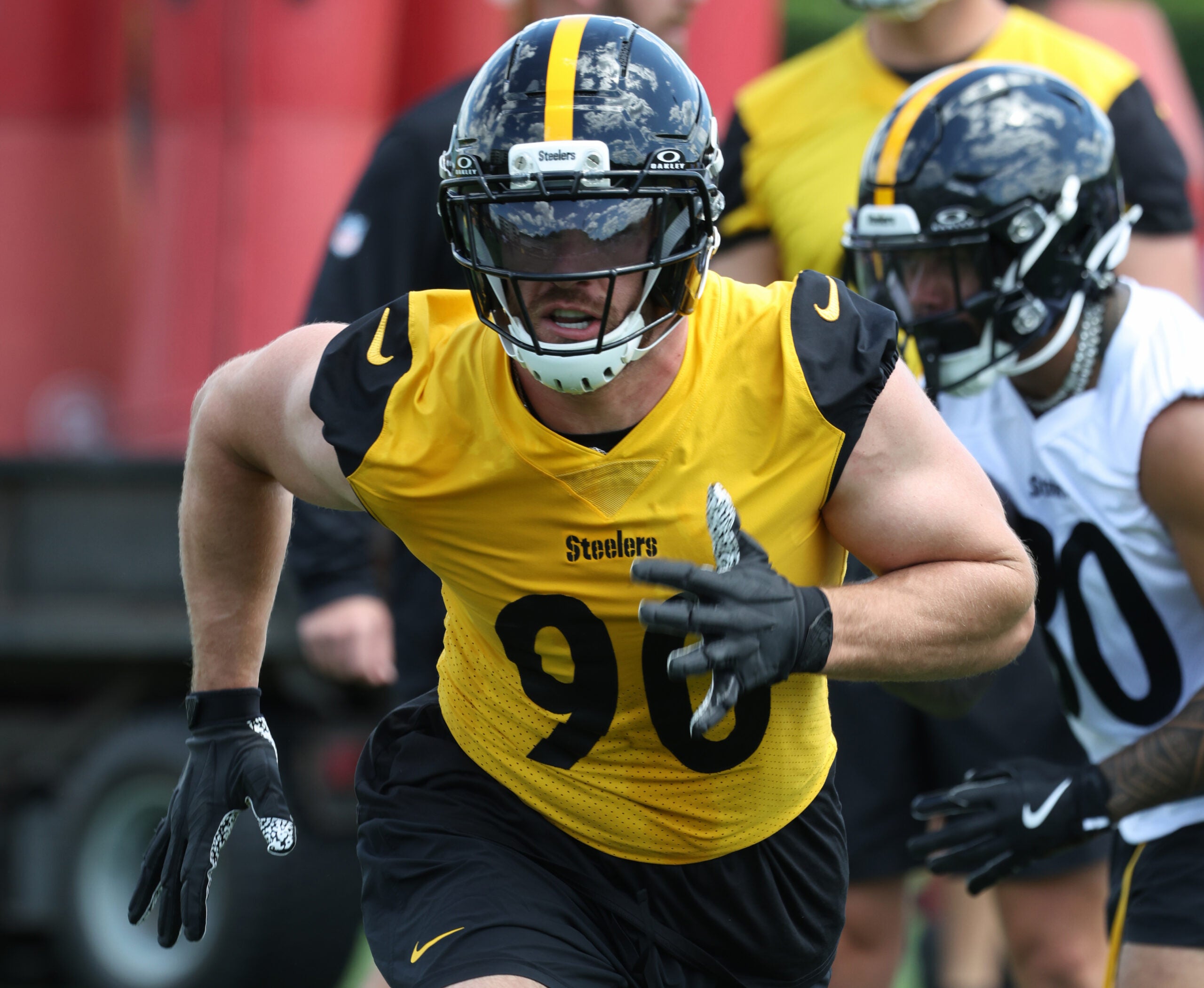 May 28, 2026; Pittsburgh, PA, USA; Pittsburgh Steelers linebacker T.J. Watt (90) participates in OTA drills at the UPMC Rooney Sports Complex.