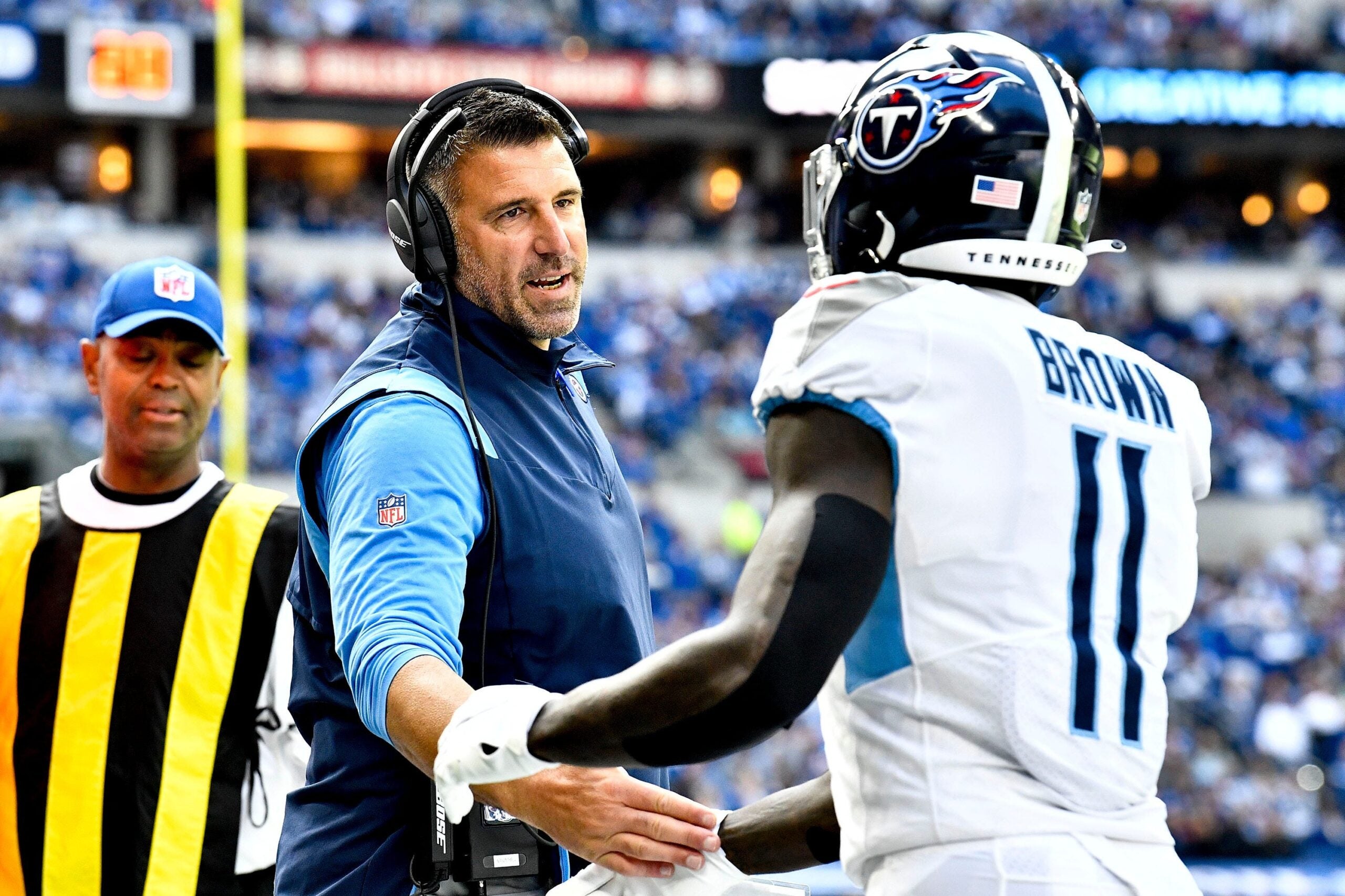 MIke Vrabel A.J. Brown Tennessee Titans Philadelphia Eagles New England Patriots Jalen Hurts