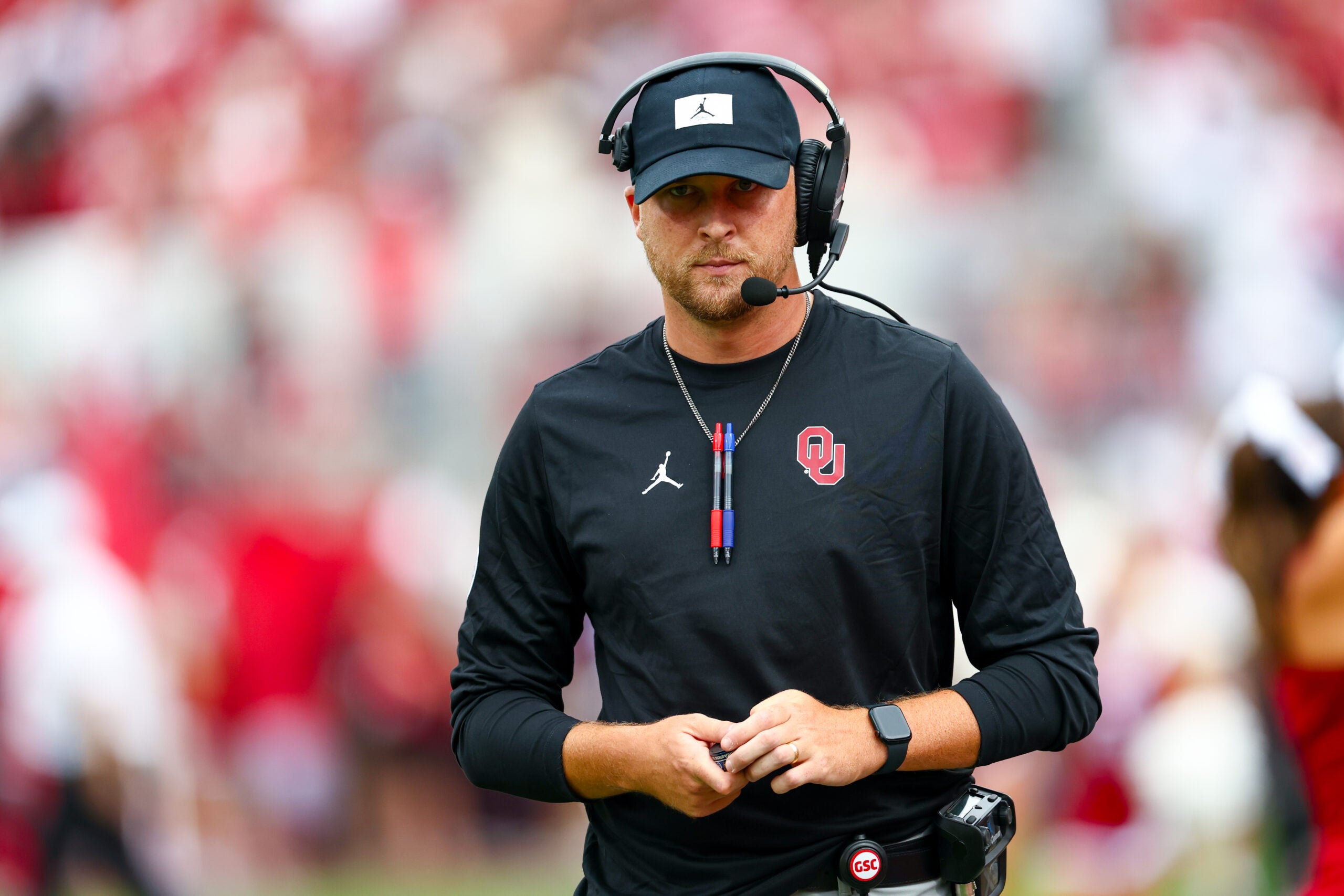 Oklahoma Sooners offensive coordinator Ben arbuckle